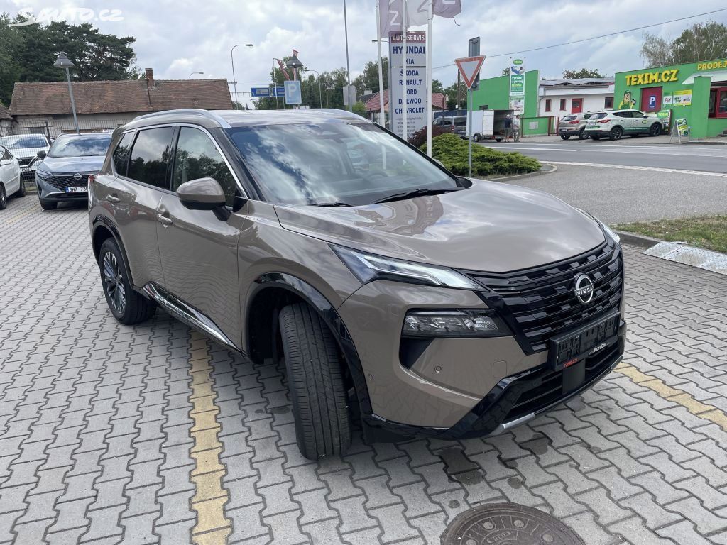 Nissan X-Trail, E-Power 213PS 4WD Tek Bose, Na