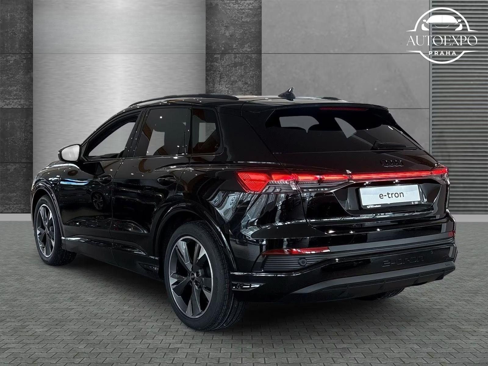 Audi Q4, e-tron 45 s line Navigace - fotka 4