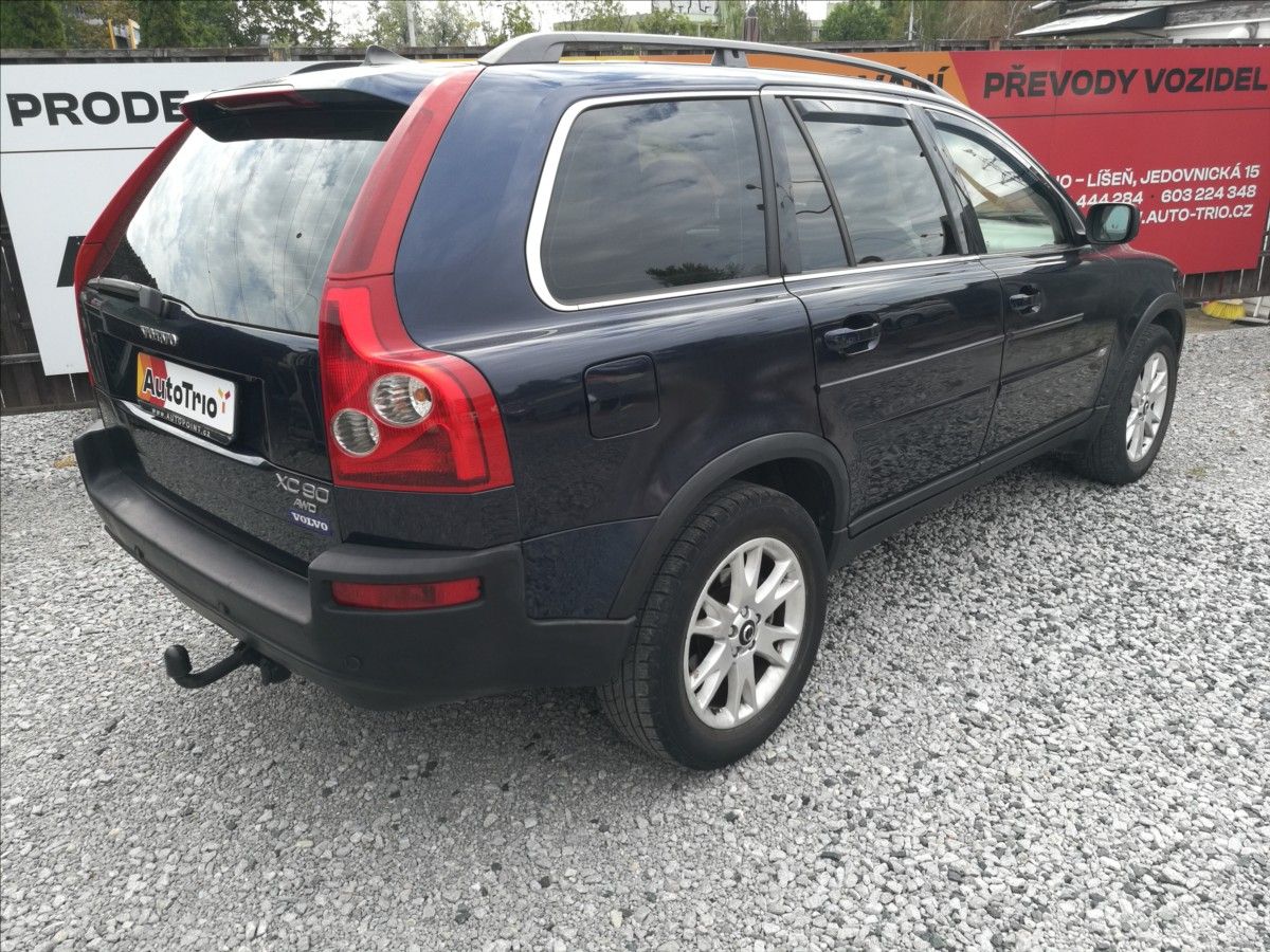 Volvo XC90, 2,4 D5 AWD - fotka 3