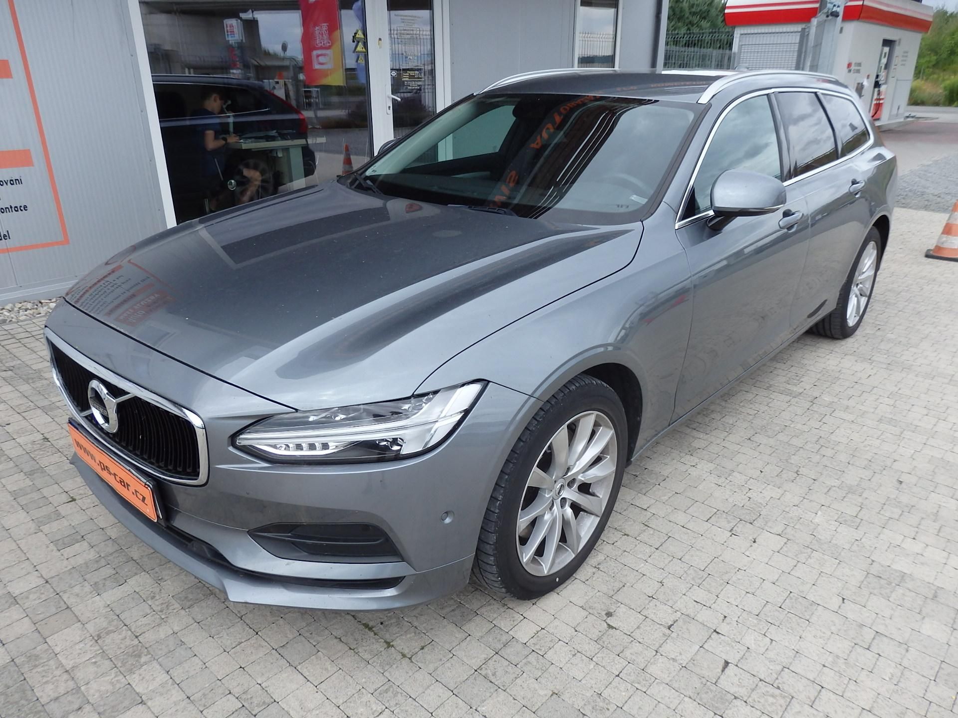Volvo V90, 2.0 D5 AWD NAVIGACE - fotka 2