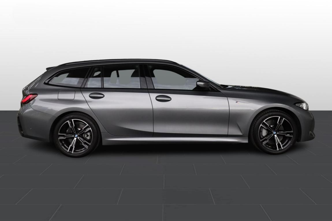 BMW Řada 3, 330i xDrive Touring - fotka 4