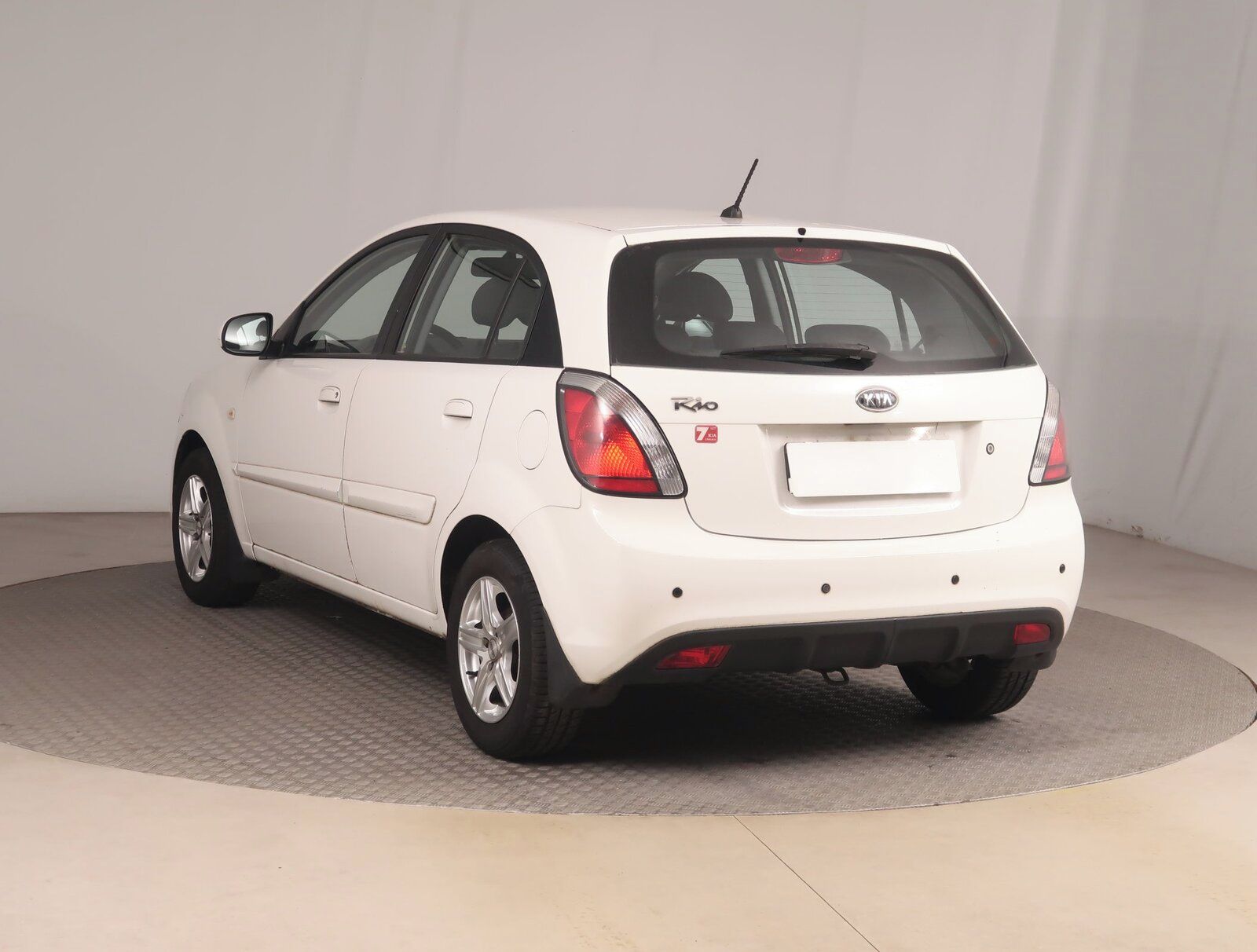 Kia Rio, 1.4 16V, jezdí výborně - fotka 4