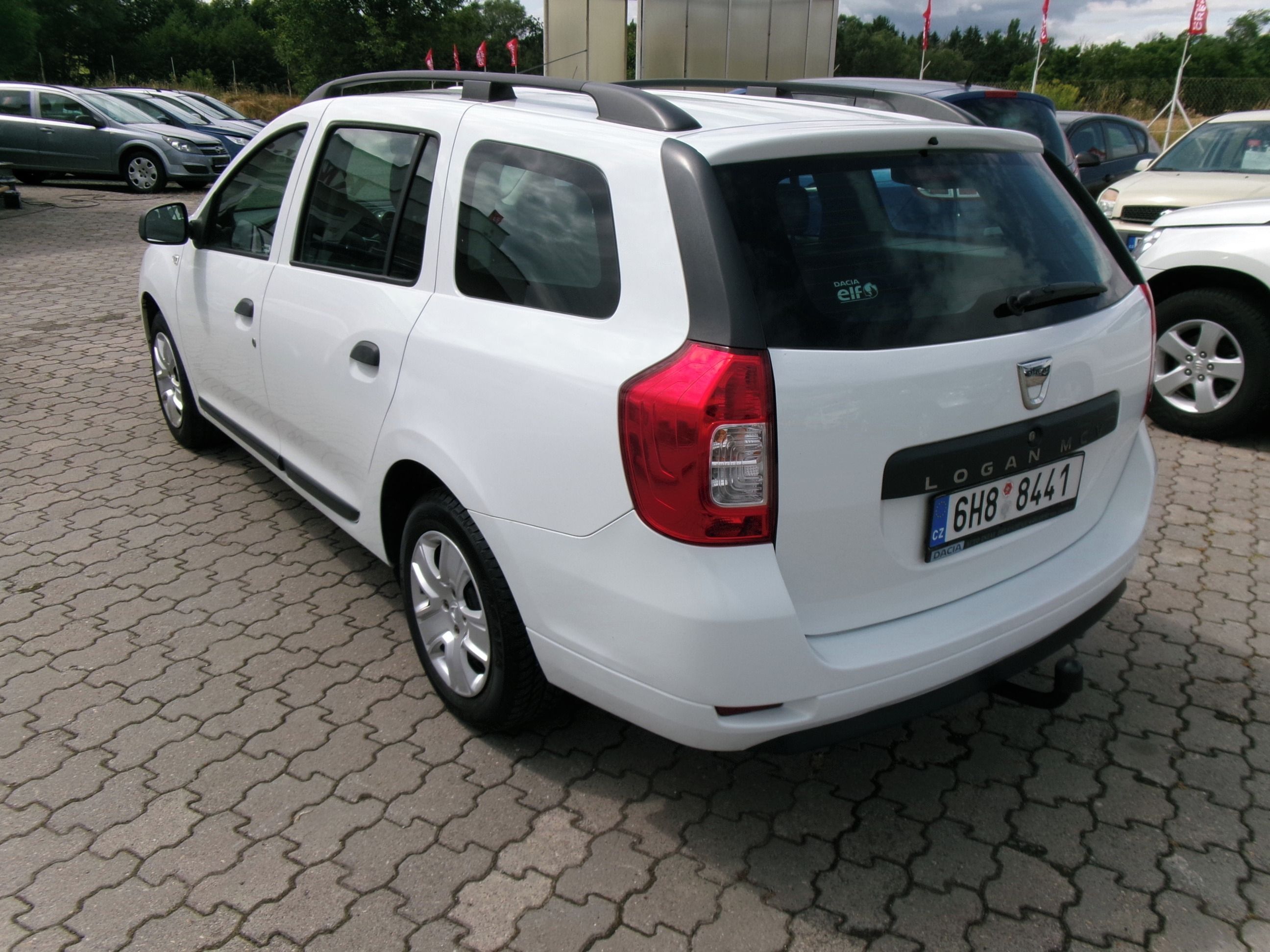 Dacia Logan, 1.2 54kw,1.maj.CZ,2x kola - fotka 5