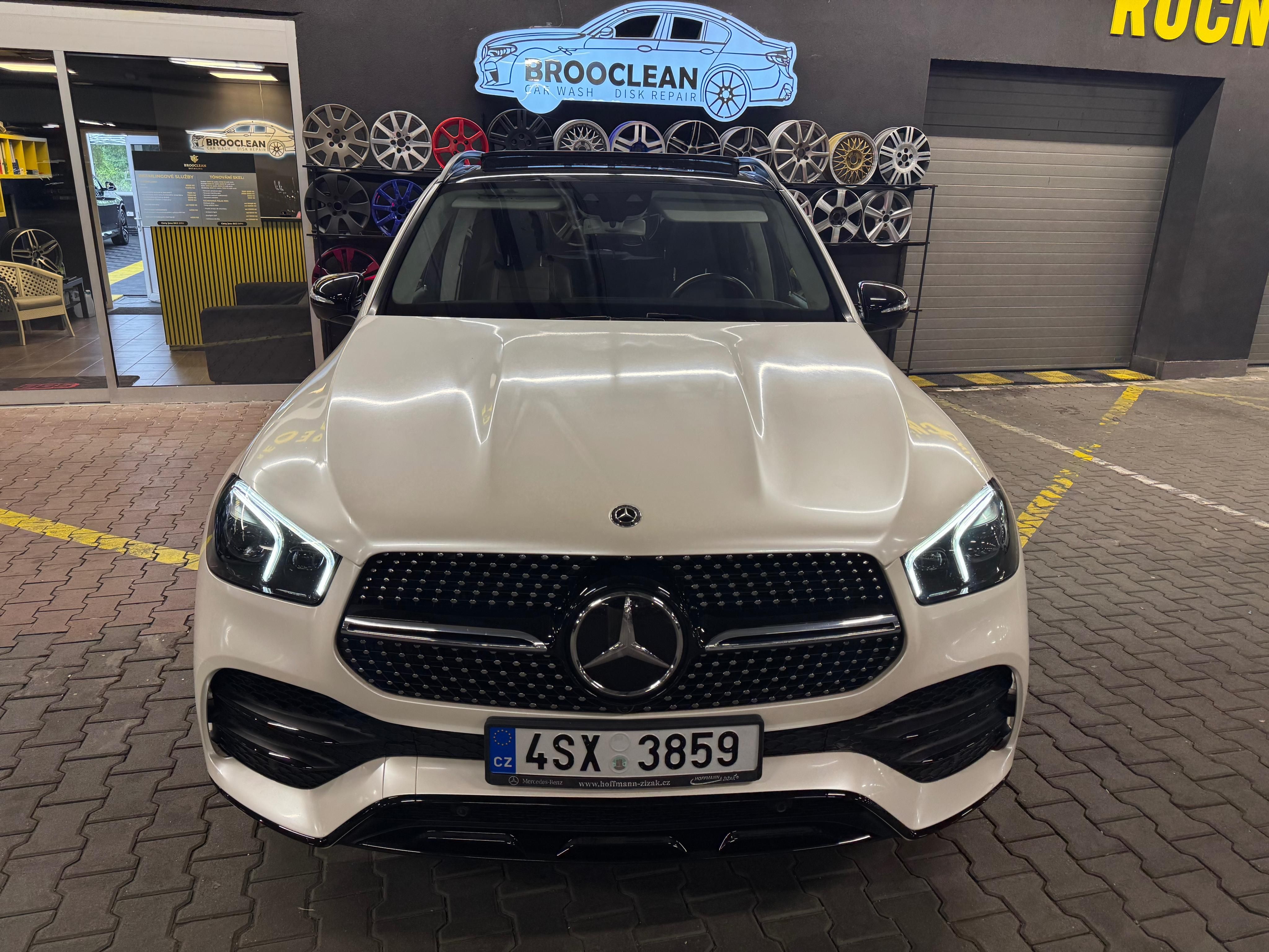 Mercedes-Benz GLE, 350d 4Matic AMG Airmatic ČR - fotka 2
