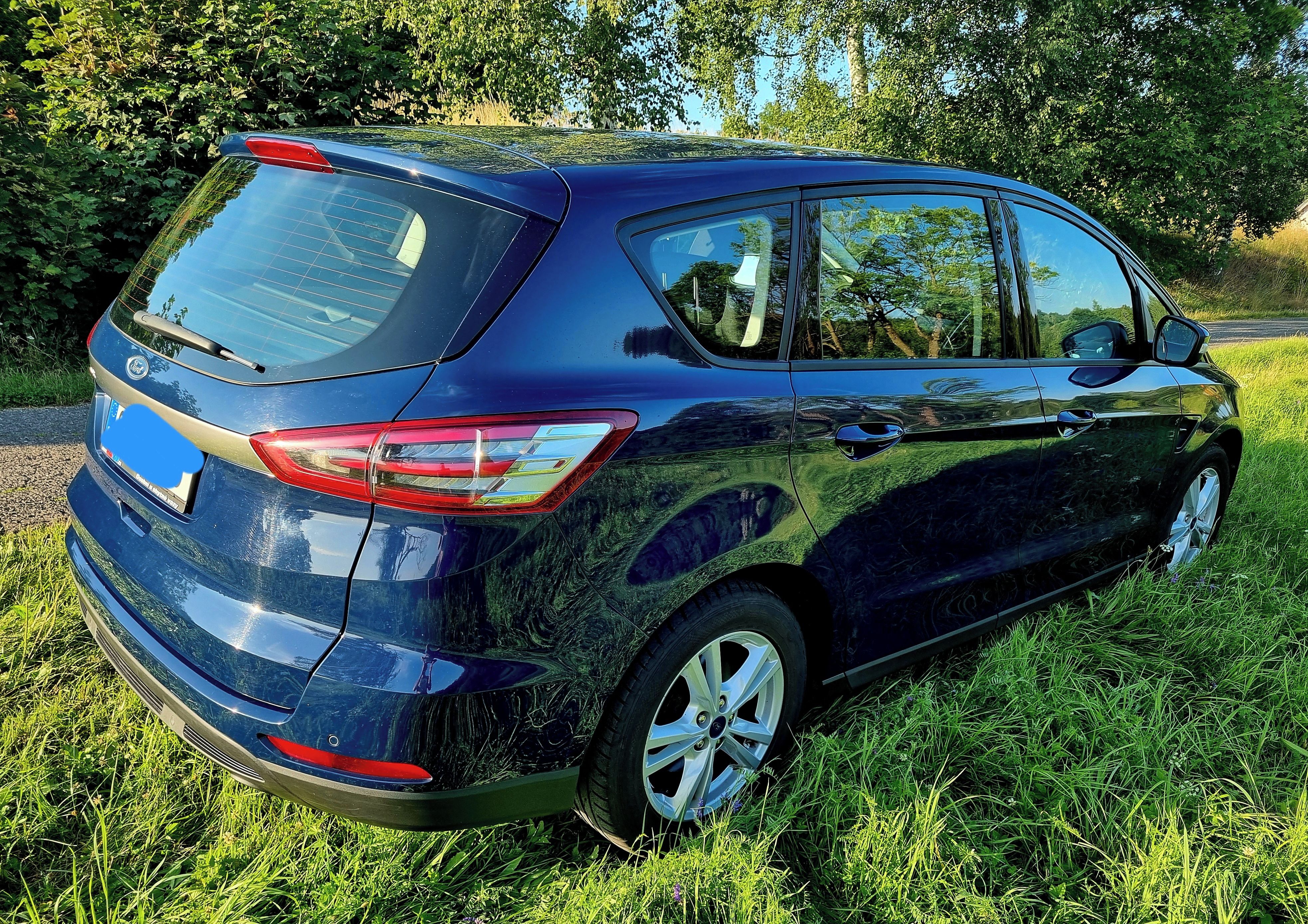 Ford S-MAX, 1.5 ecoboost 121KW-servisováno - fotka 5