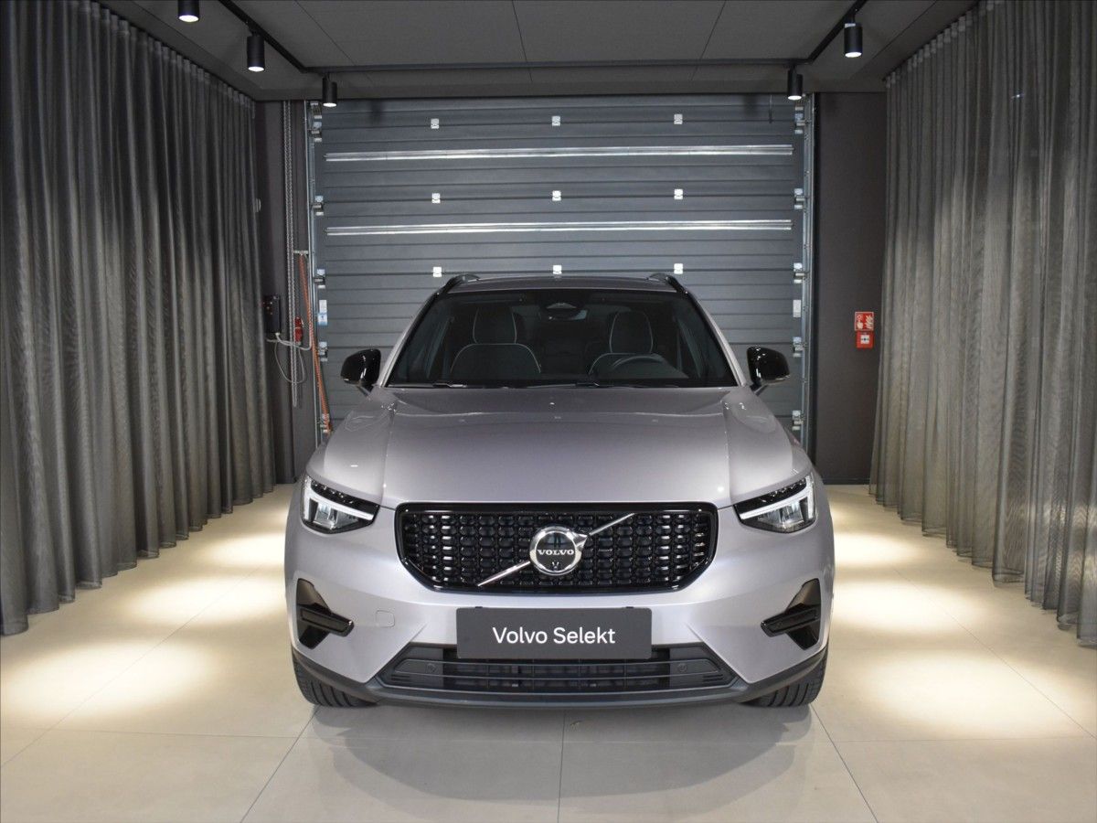 Volvo XC40, 2,0 B4 Ultra Panorama,BLIS - fotka 6
