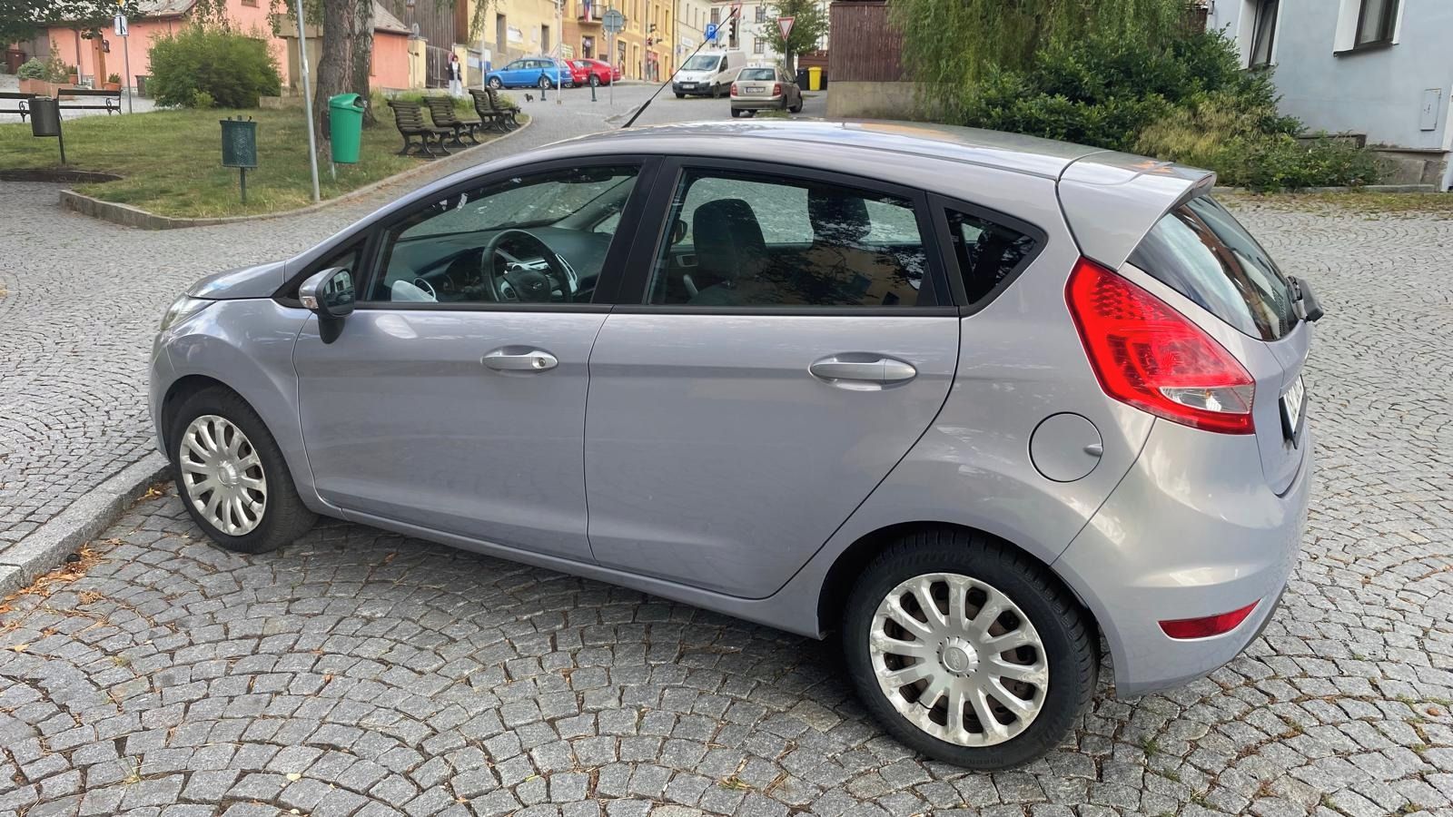 Ford Fiesta, 1,25, 44 kW, servisní knížka - fotka 3