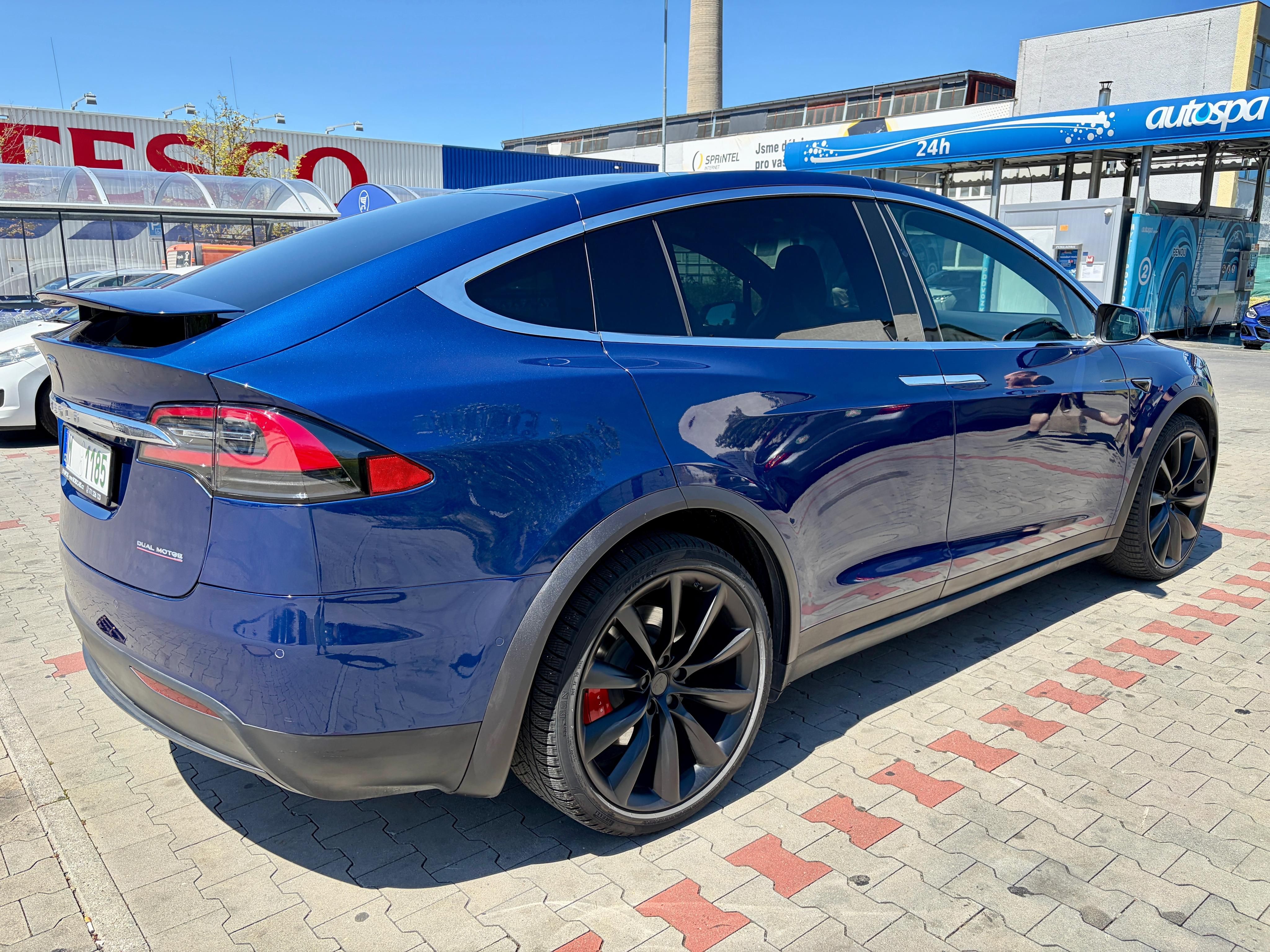 Tesla Model X, Performance Ludicrous + RAVEN - fotka 4
