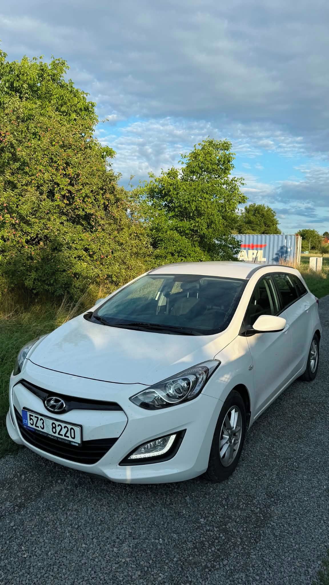 Hyundai i30, Hyundai i30 combi1.4 LPG+benzi - fotka 3