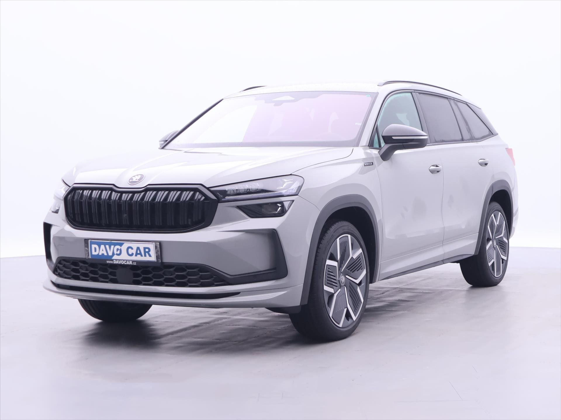Škoda Kodiaq, 2,0 TDI DSG 4x4 Sportline 7-Mí - fotka 3