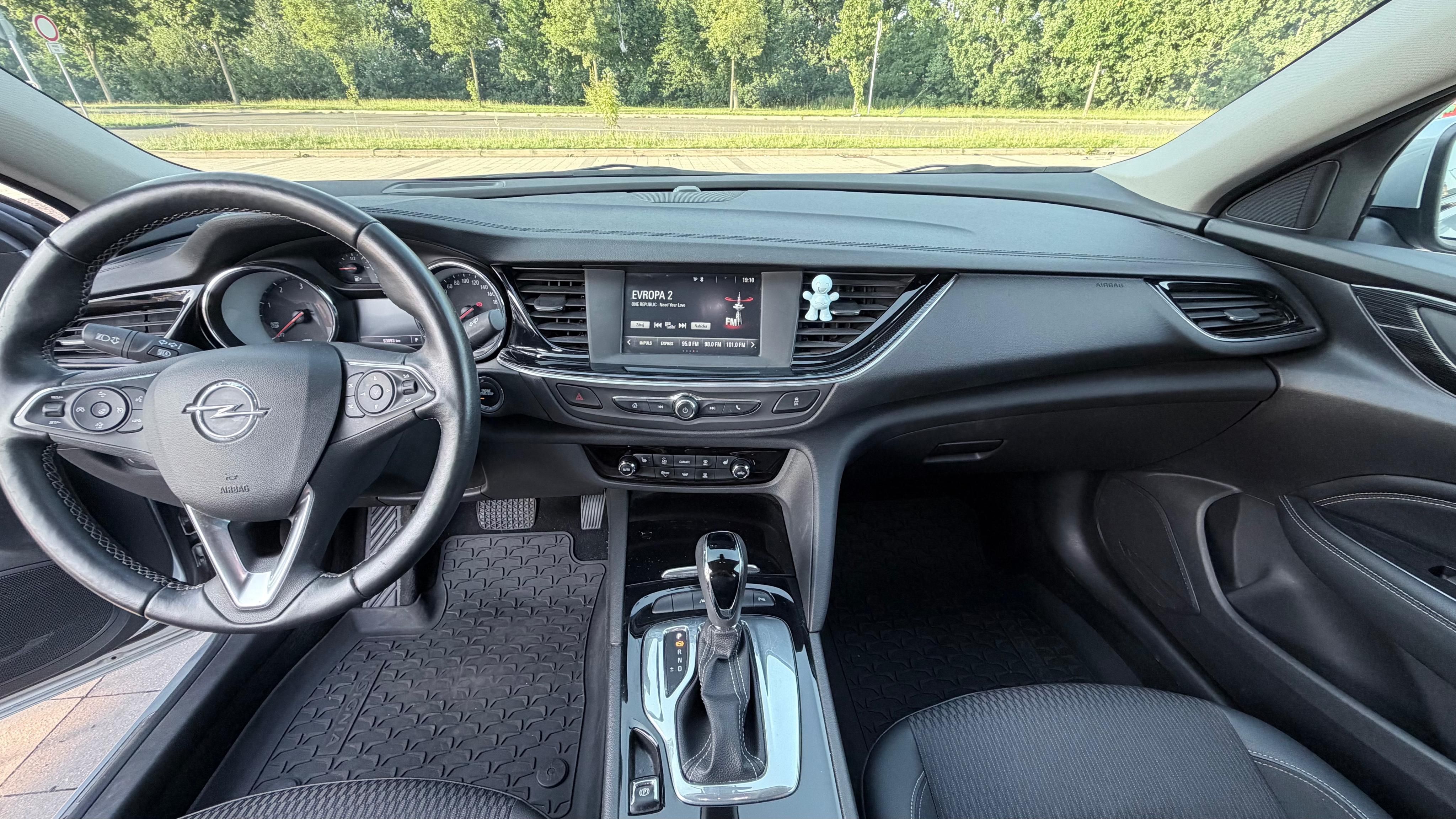 Opel Insignia, 2.0 CDTI - fotka 2