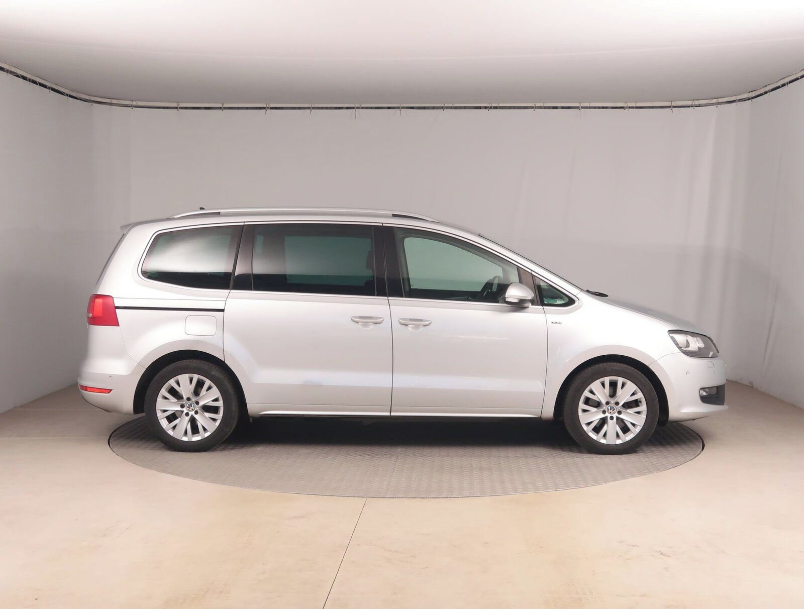 Volkswagen Sharan, 2.0 TDI, Serv.kniha, Navi - fotka 6