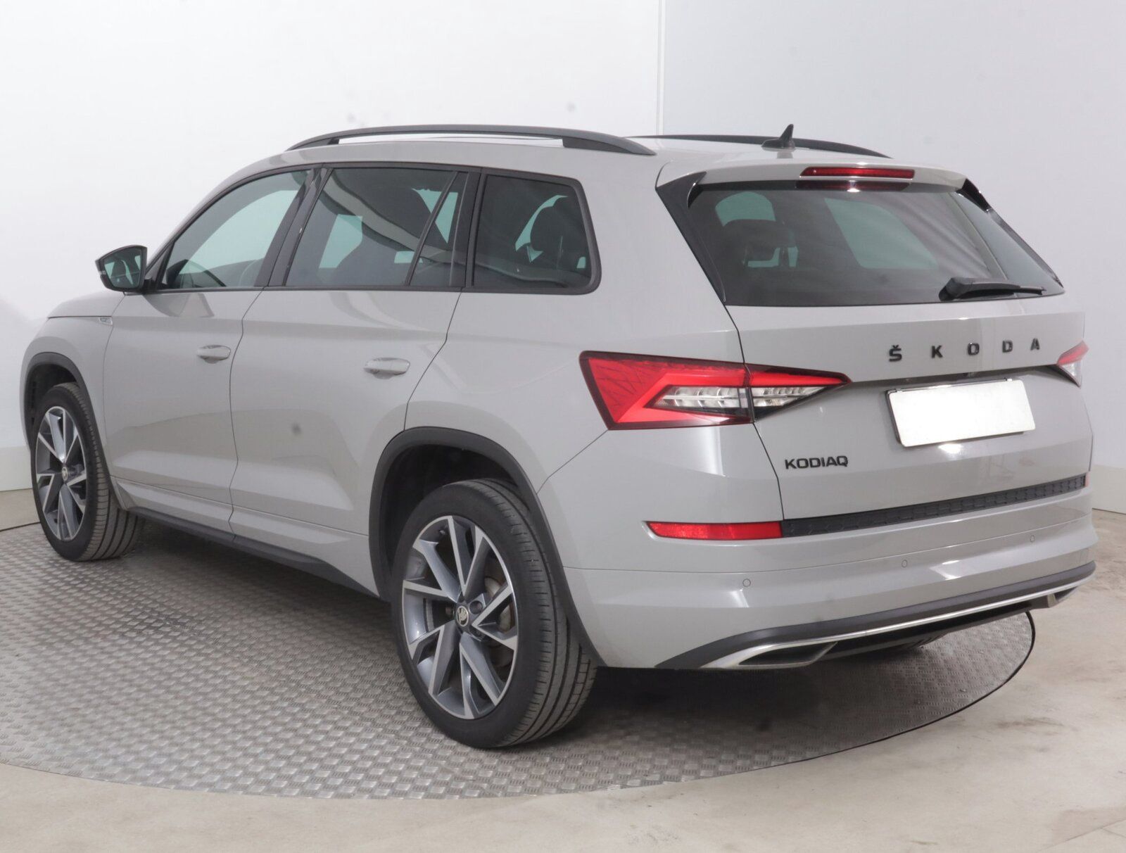 Škoda Kodiaq, 1.5 TSI, Automat, ČR,1.maj - fotka 4