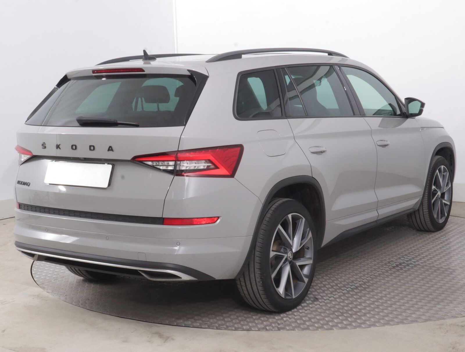 Škoda Kodiaq, 1.5 TSI, Automat, ČR,1.maj - fotka 5