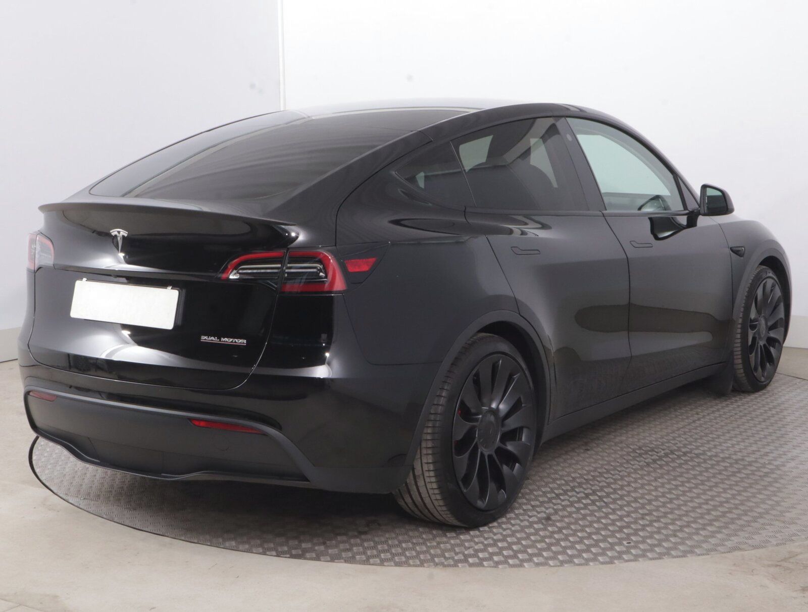 Tesla Model Y, Performance 79kWh, SoH 92% - fotka 5