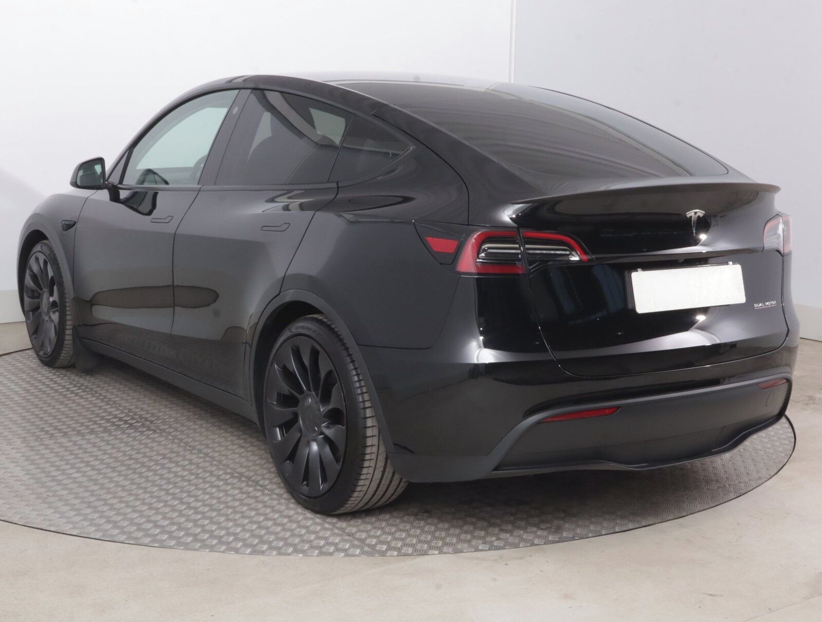Tesla Model Y, Performance 79kWh, SoH 92% - fotka 4