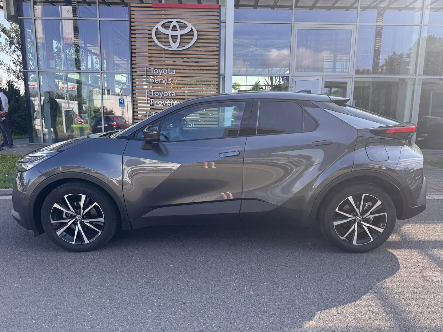 Toyota C-HR, 1.8 Style - fotka 5