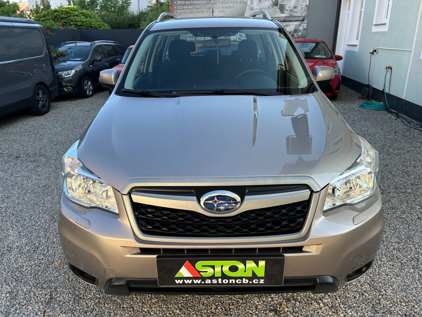 Subaru Forester, 2,0i 4WD, AT, serviska, 2xkola - fotka 2