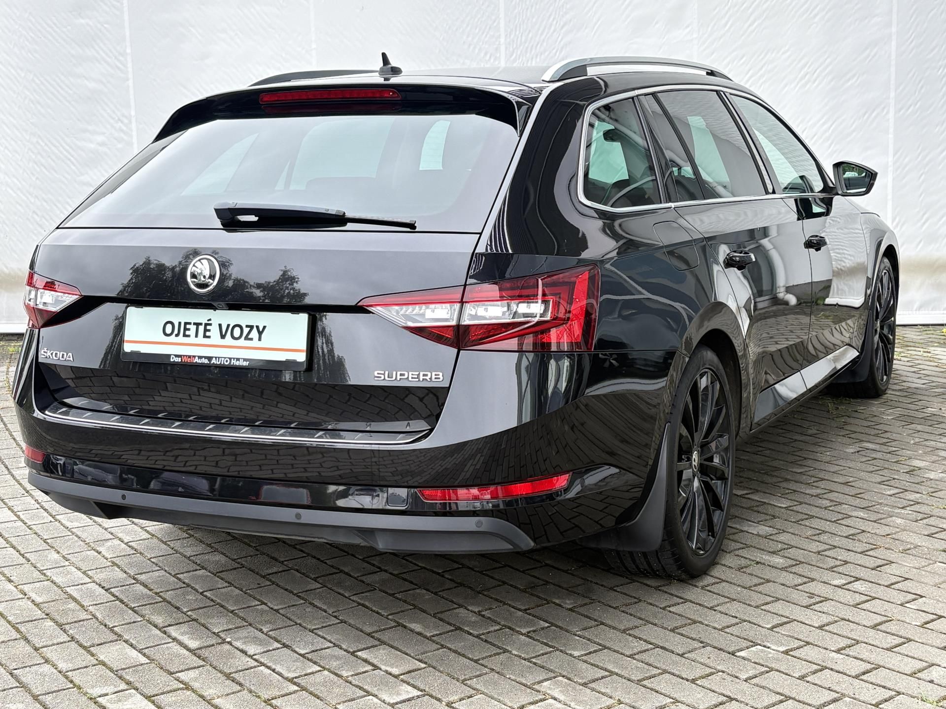 Škoda Superb, Combi 1.6 TDI STYLE 88 kW M6F - fotka 2
