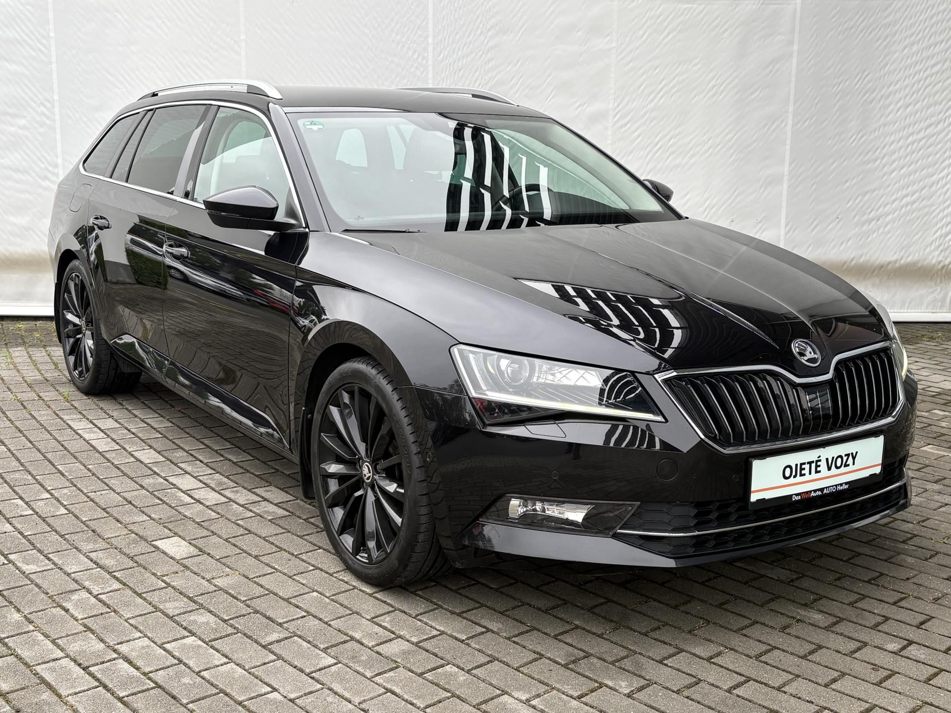 Škoda Superb, Combi 1.6 TDI STYLE 88 kW M6F - fotka 6