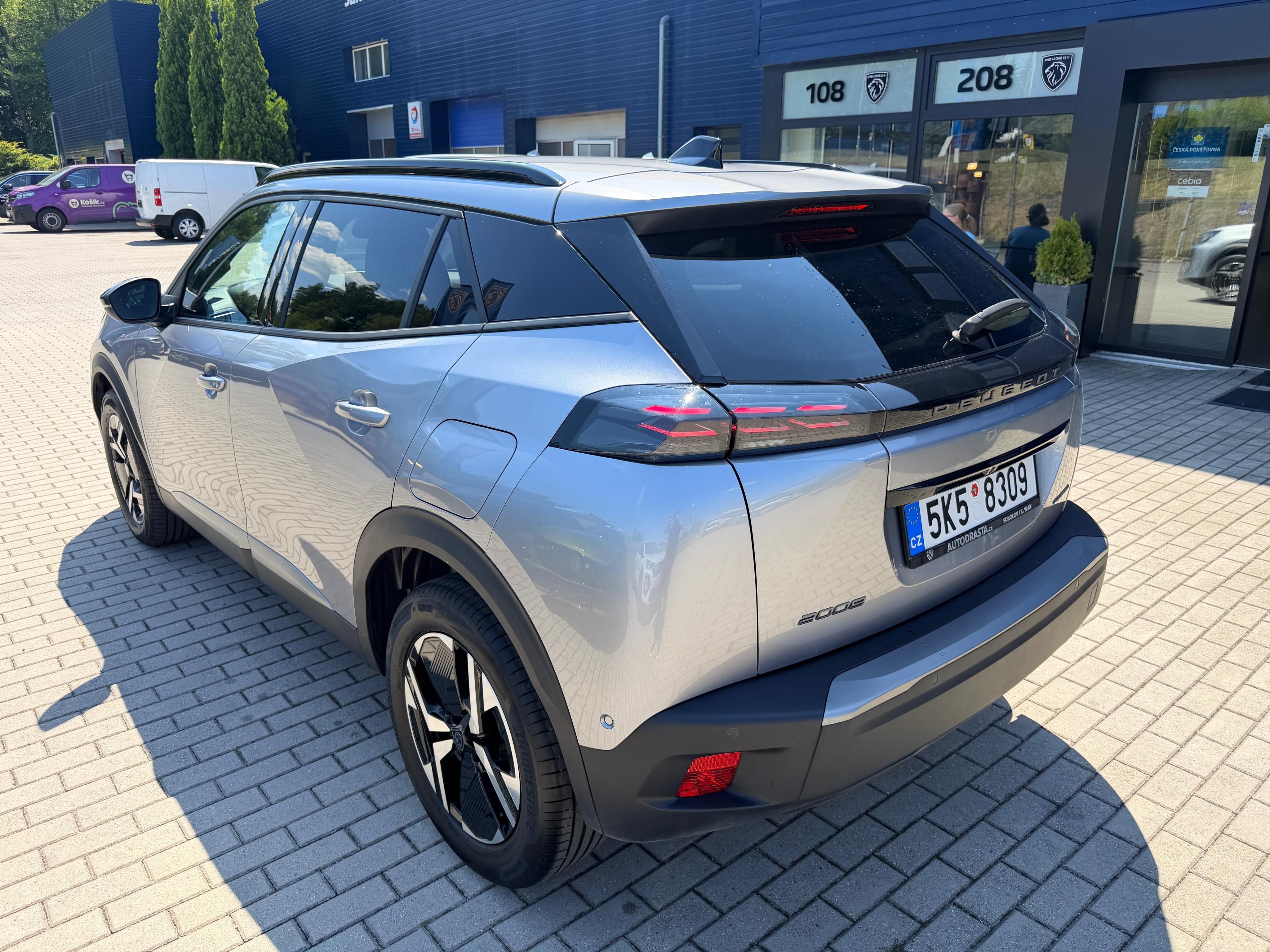 Peugeot 2008, ALLURE Hybrid 110 e-DCS6 - fotka 5
