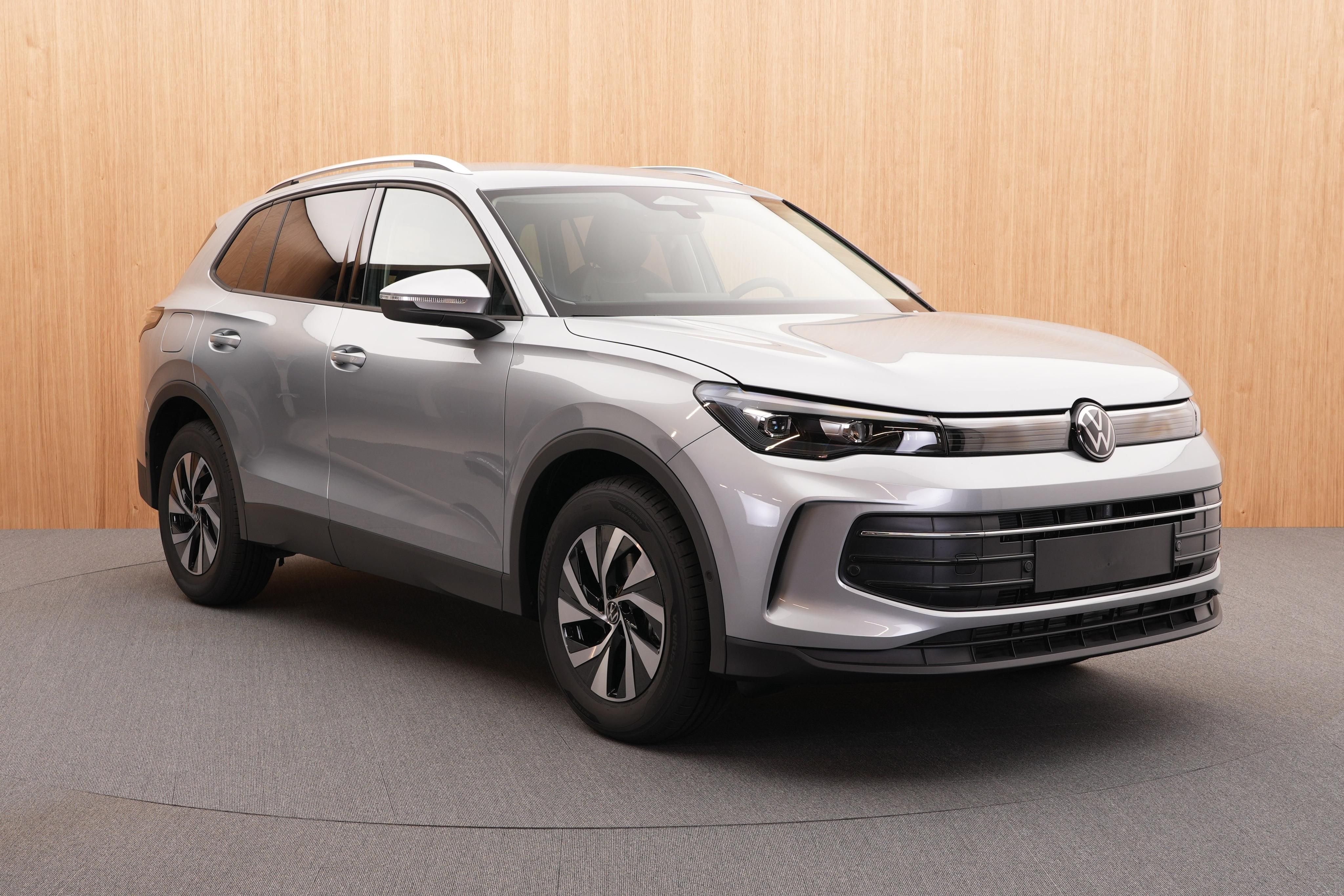 Volkswagen Tiguan, People 1.5 eTSI DSG - fotka 6