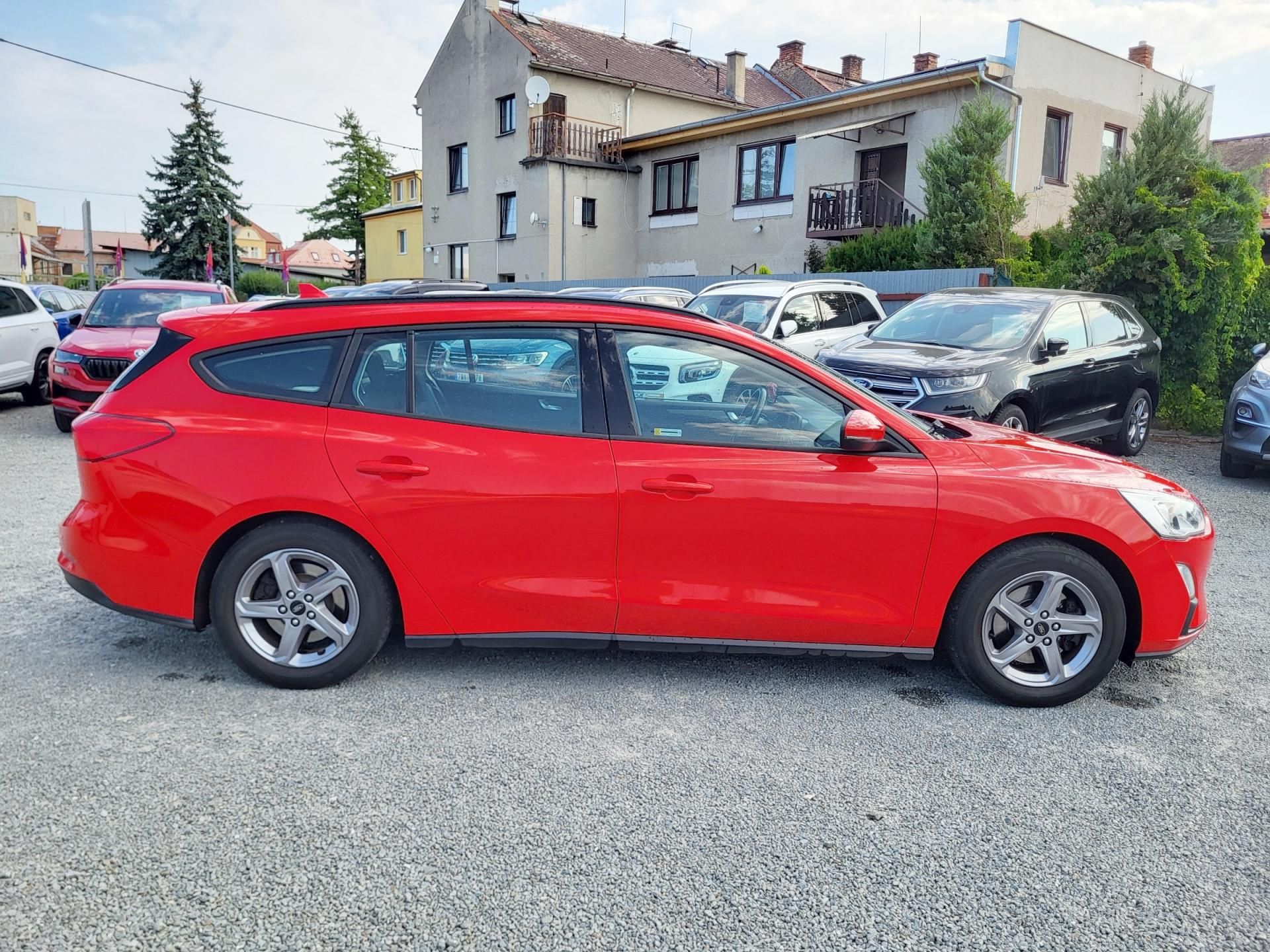 Ford Focus, TREND 1.0 EcoBoost 92kW kombi - fotka 5
