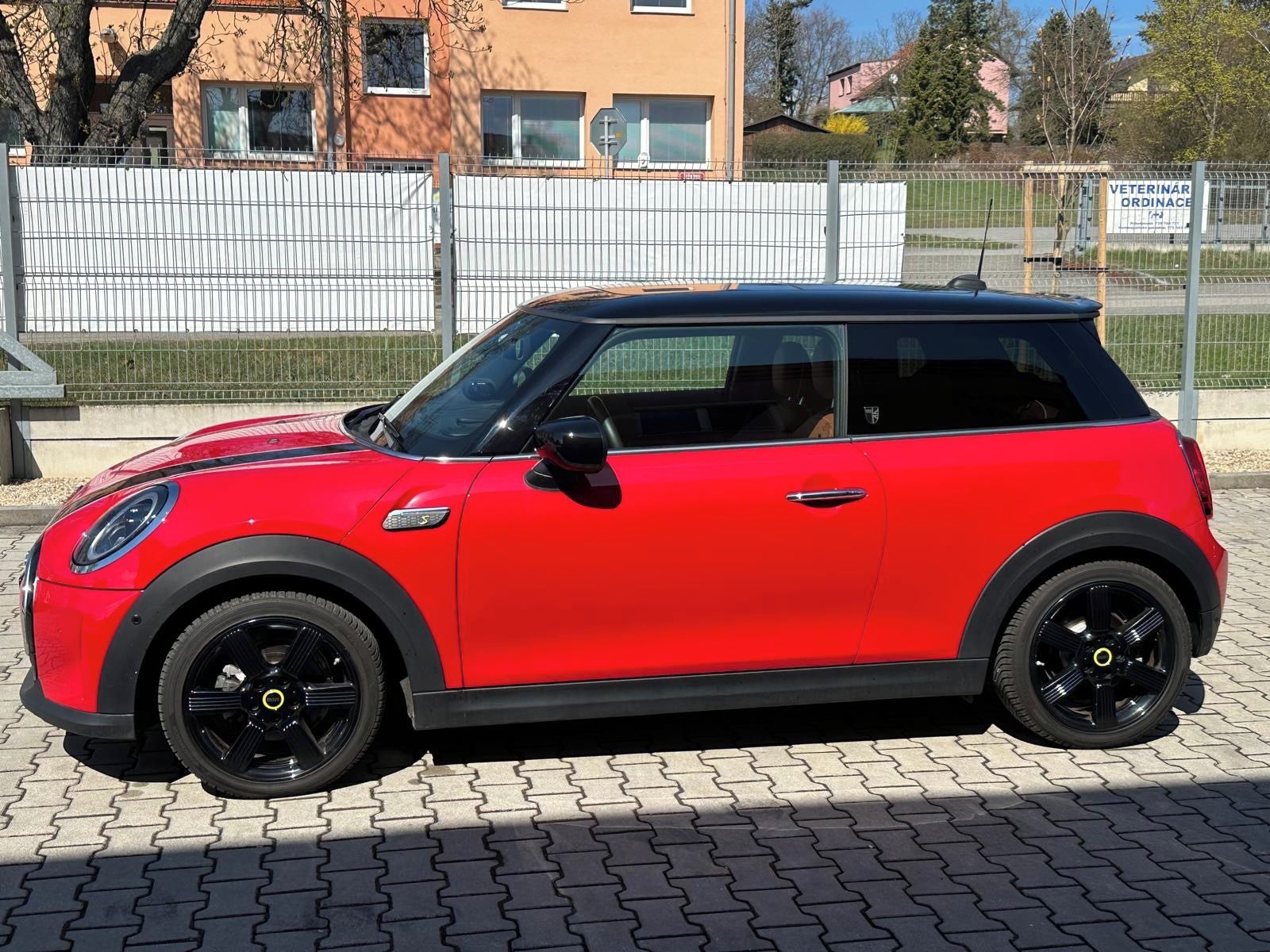 Mini Cooper, SE | Max výbava| 135kw |Záruka - fotka 2