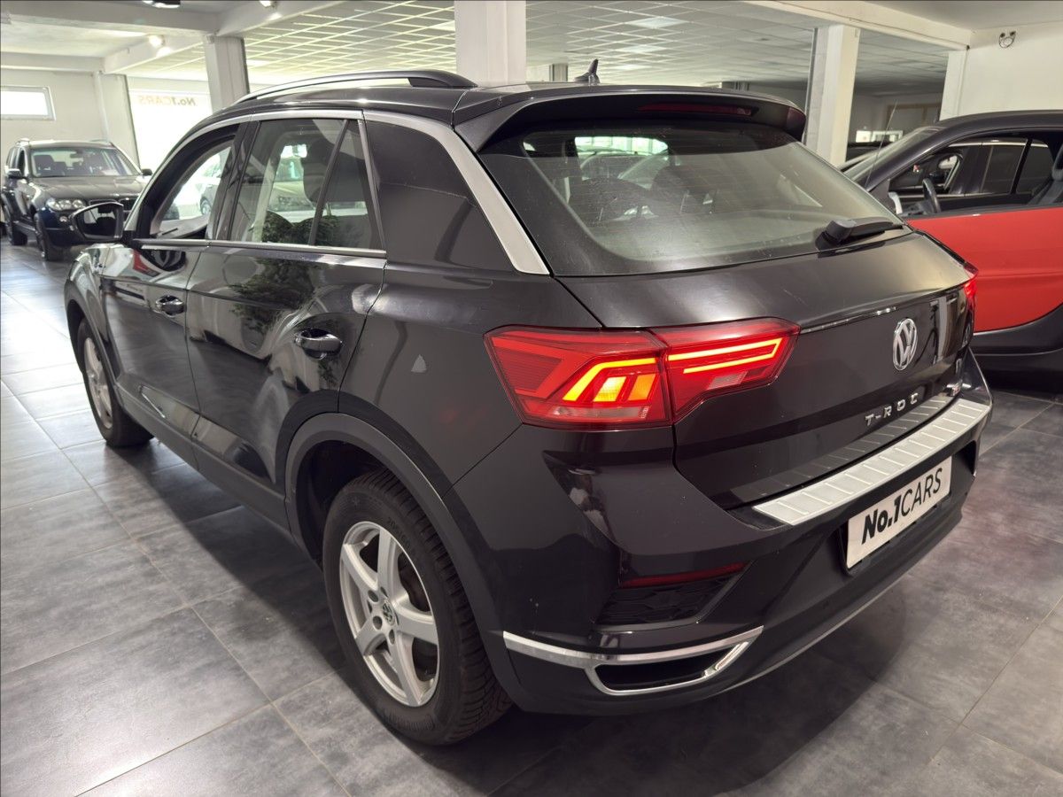 Volkswagen T-Roc, 2,0   TDI 4MOTION ACC LED - fotka 4