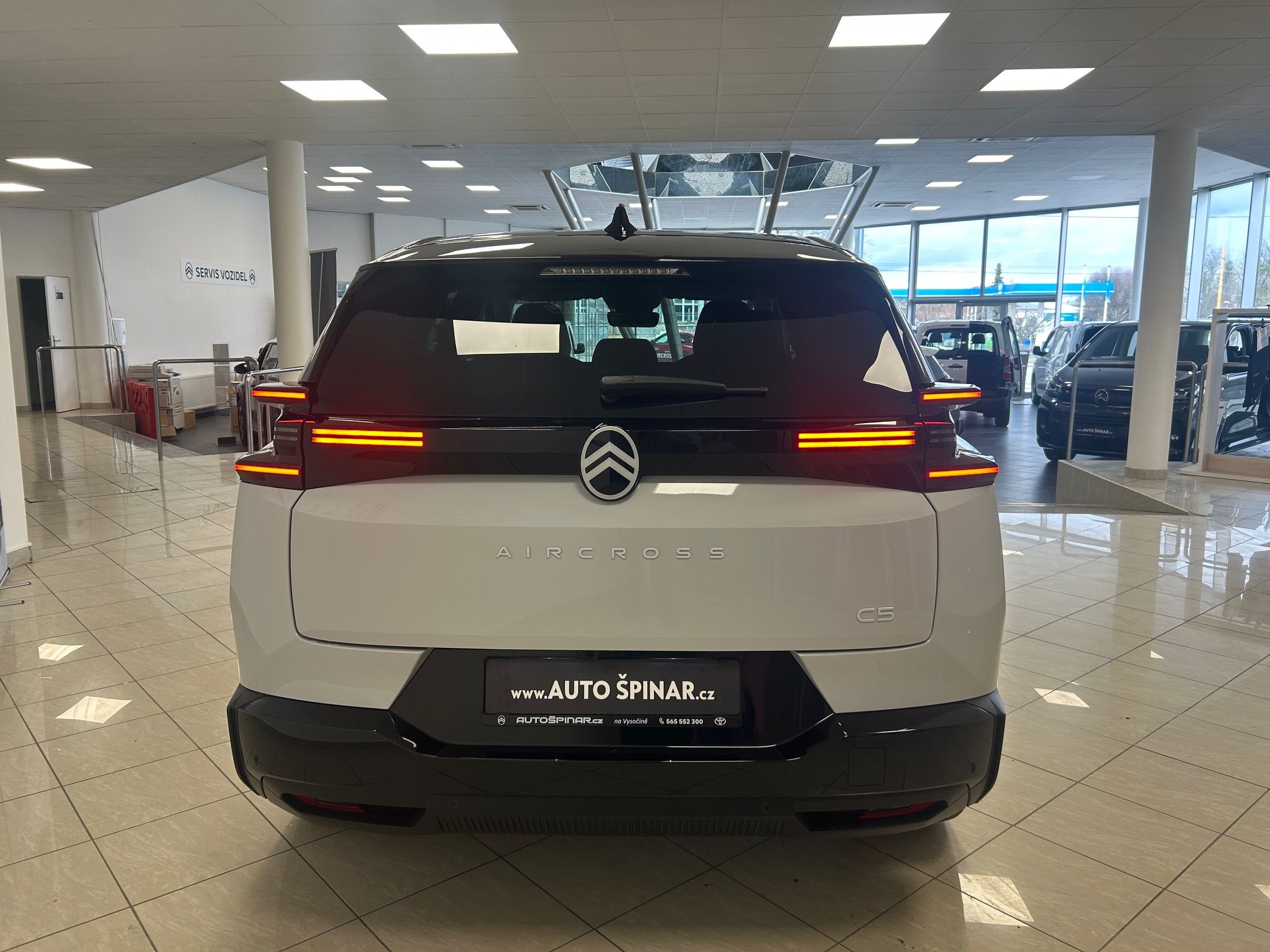 Citroën C5 Aircross, MAX 1,6 Plug-in HYBRID 225k - fotka 5