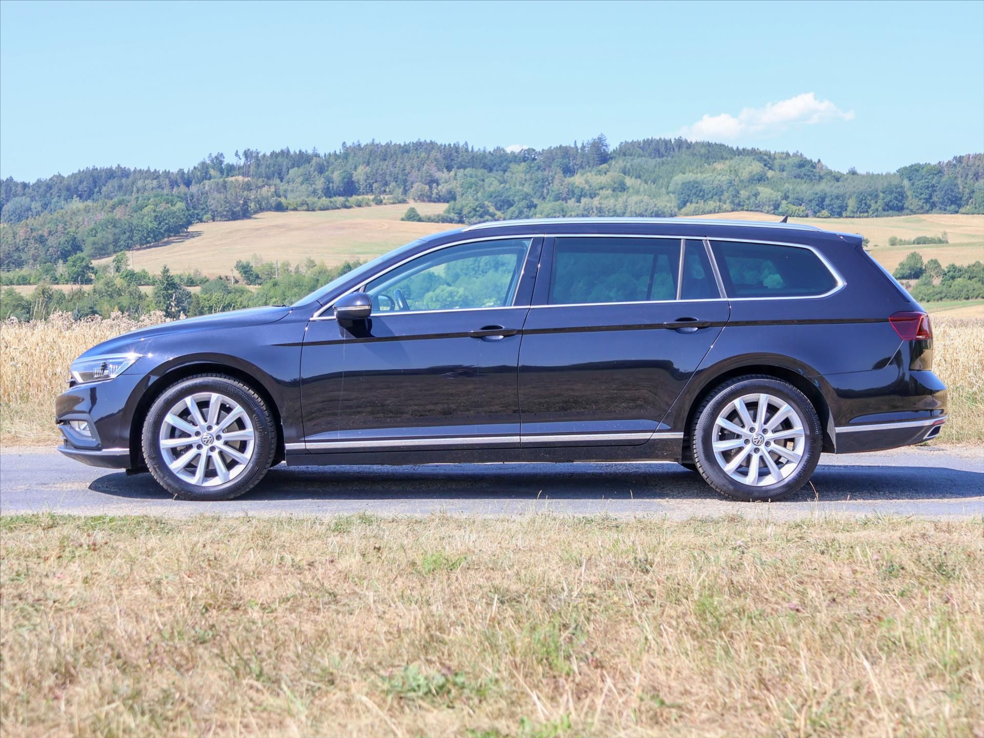 Volkswagen Passat, 2,0 TDI 110kW DSG Elegance - fotka 4