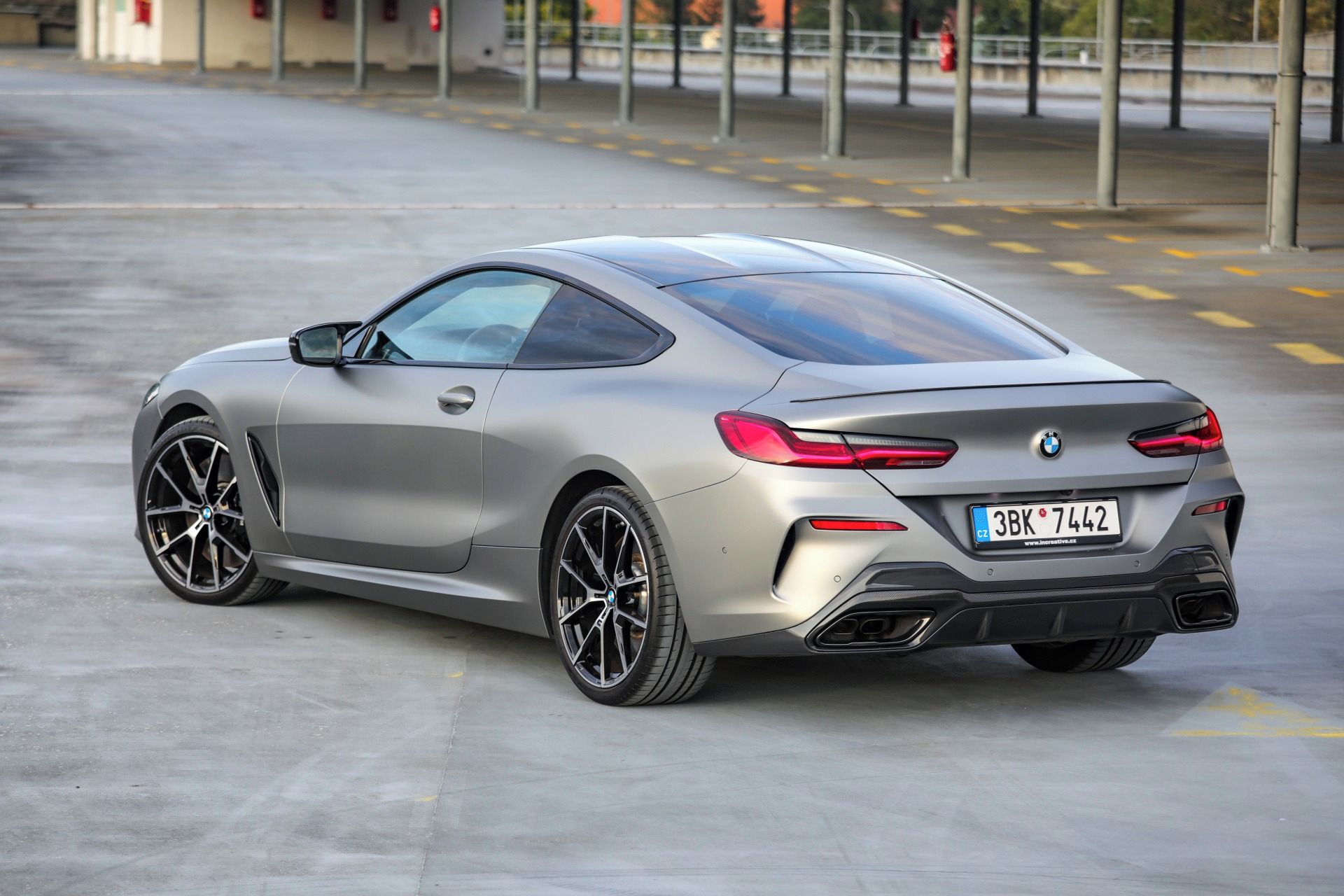 BMW Řada 8, xDrive Coupé | Individual - fotka 3