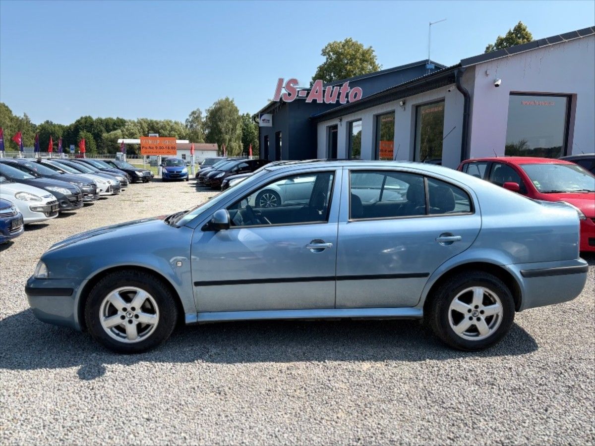 Škoda Octavia, 1,9 TDi  Tour - fotka 2