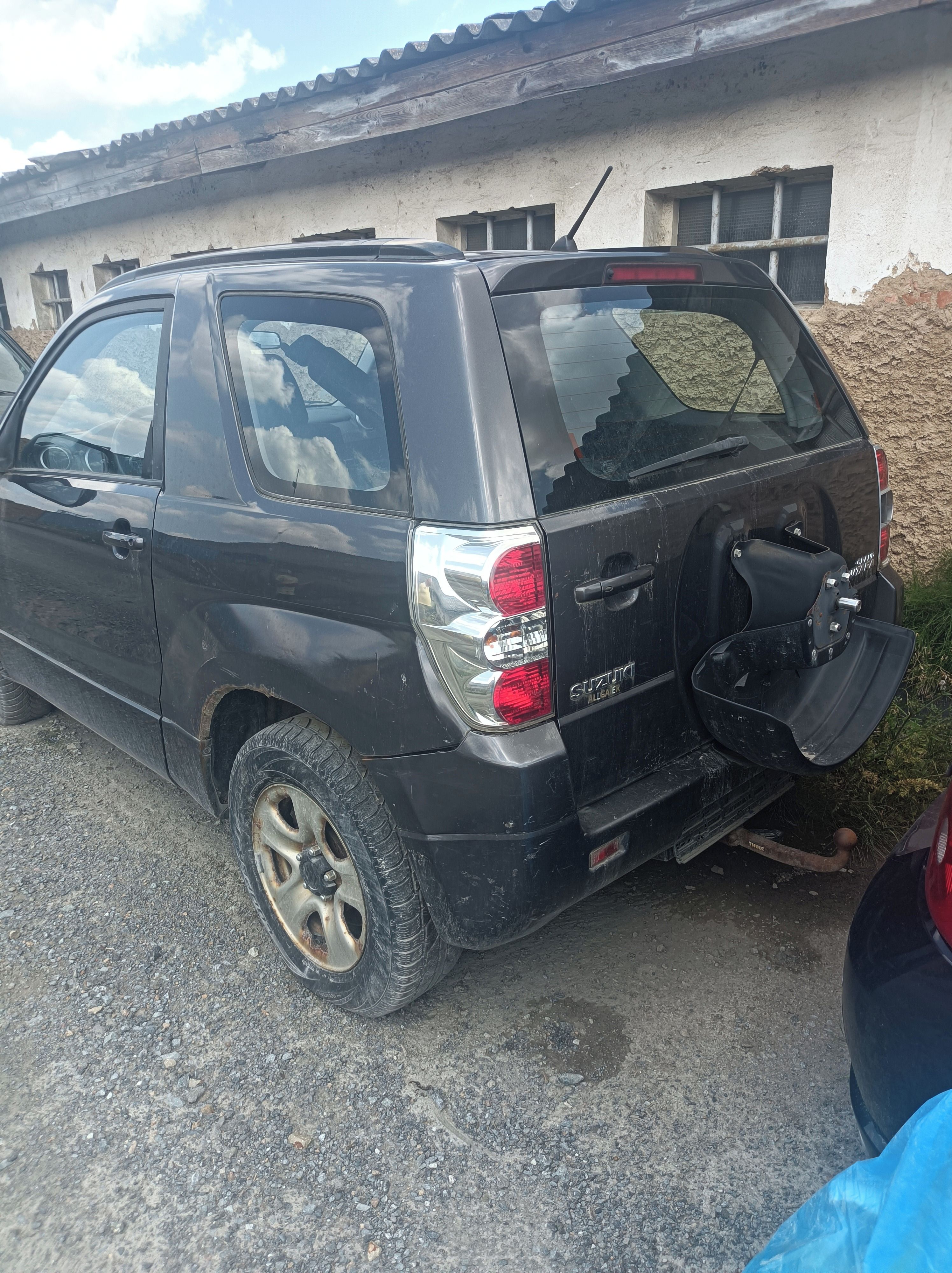 Suzuki Vitara, 2.4-122 kw,benzin,4x4,klima - fotka 4