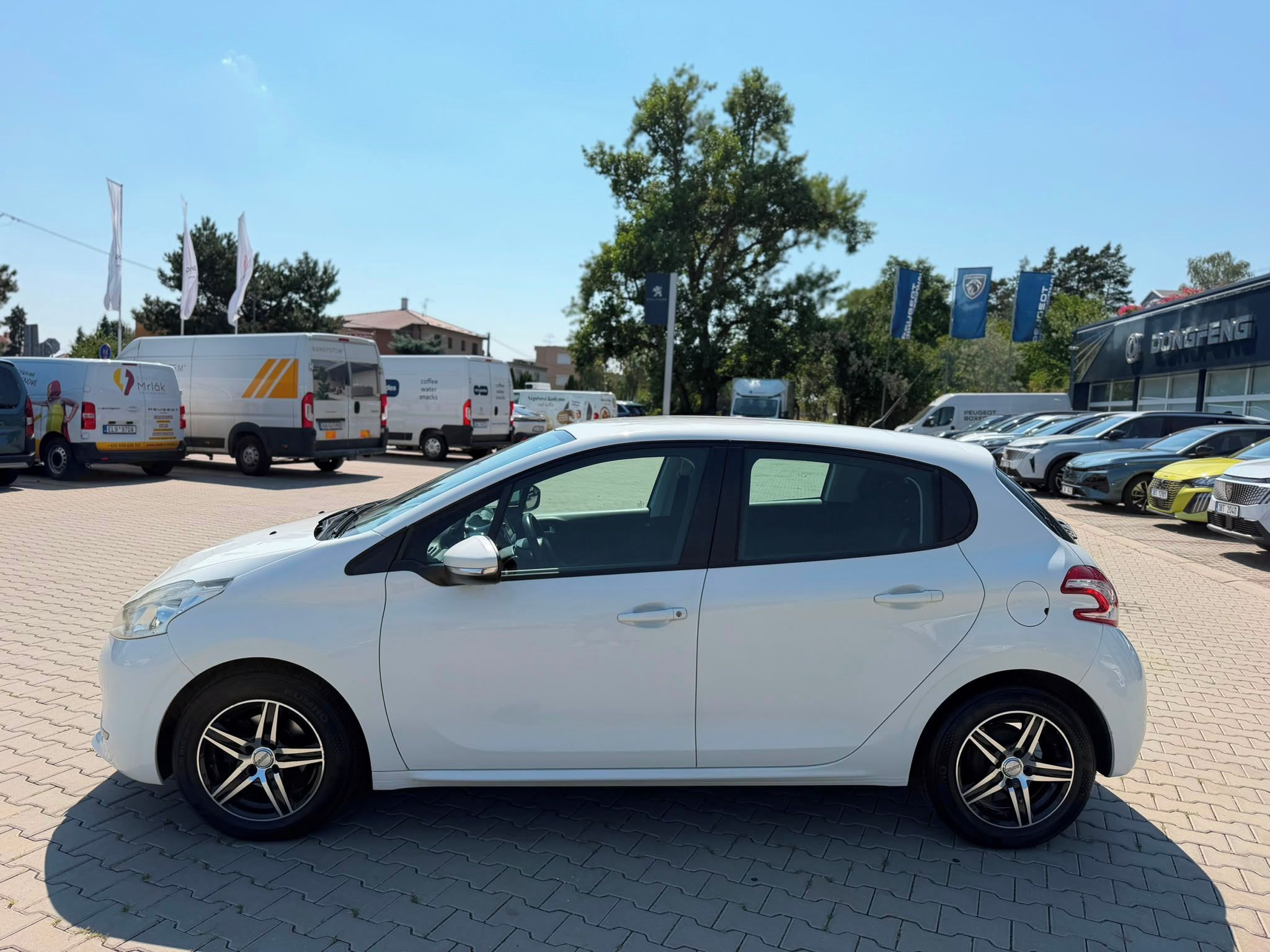 Peugeot 208, ACTIVE 1.4HDi 75 MAN5 - fotka 5