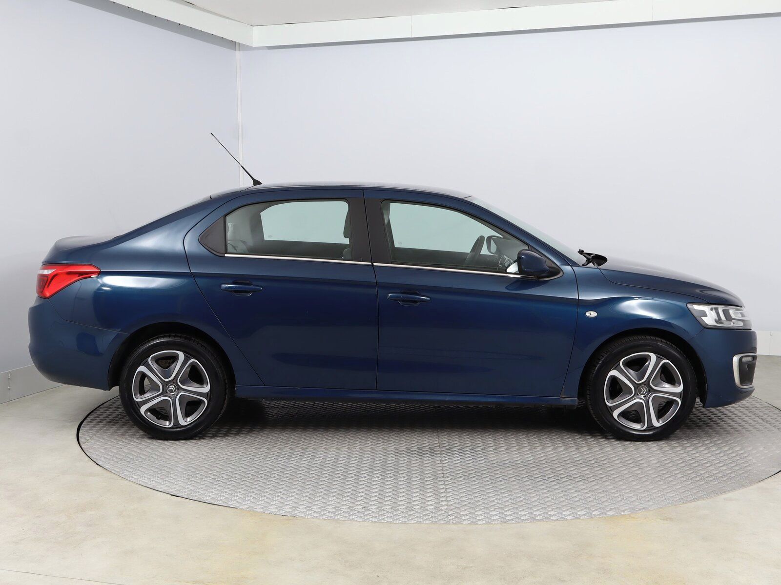 Citroën C-Elysée, 1.6 VTi, ČR,1.maj, Serv.kniha - fotka 6