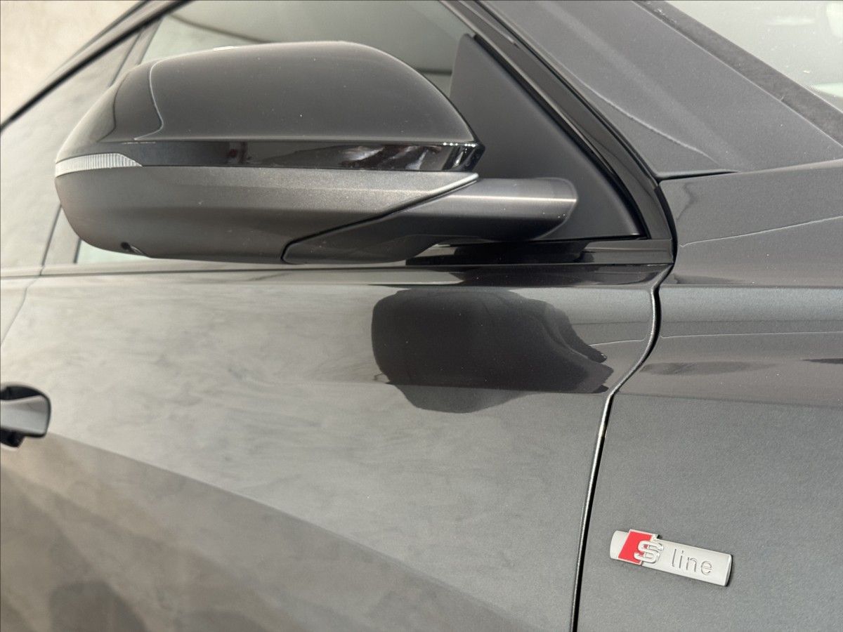 Audi Q8, 3,0 TDi  S-Line HD LED Záruka - fotka 6