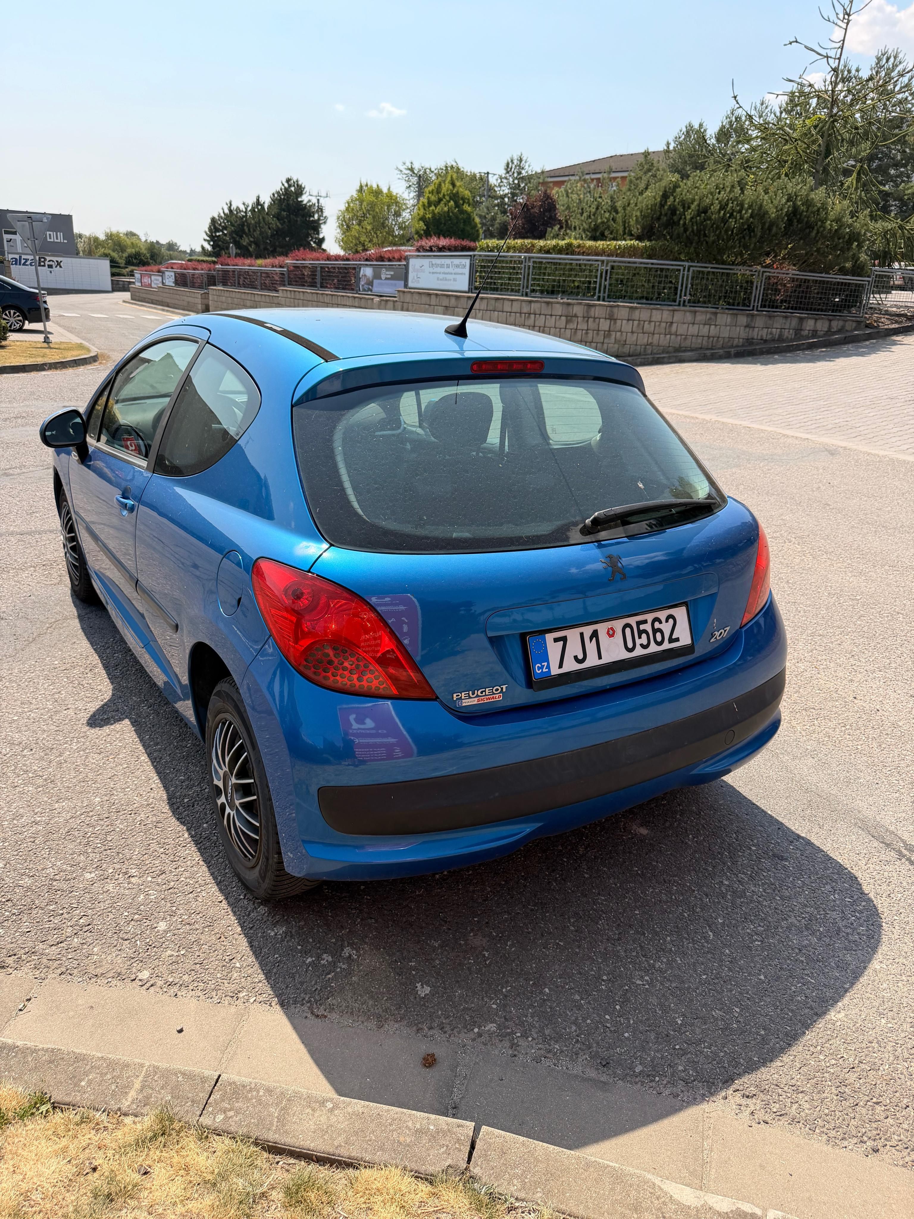 Peugeot 207, 1.4i - fotka 4