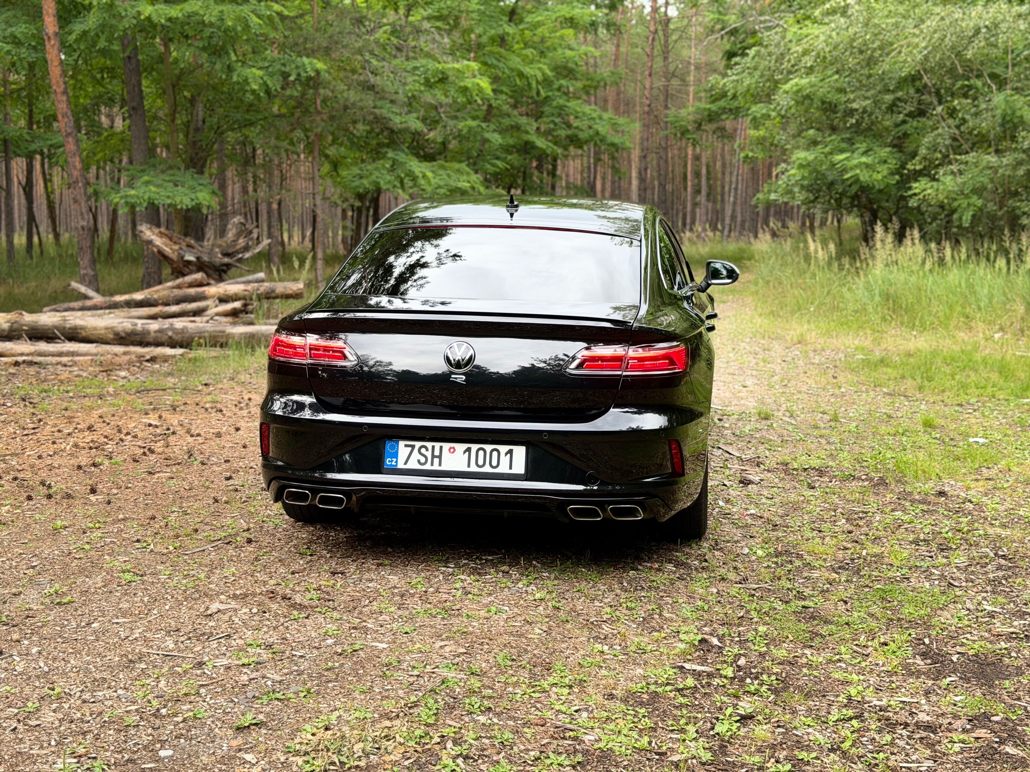 Volkswagen Arteon, Volkswagen Arteon R 2.0 TSI - fotka 4