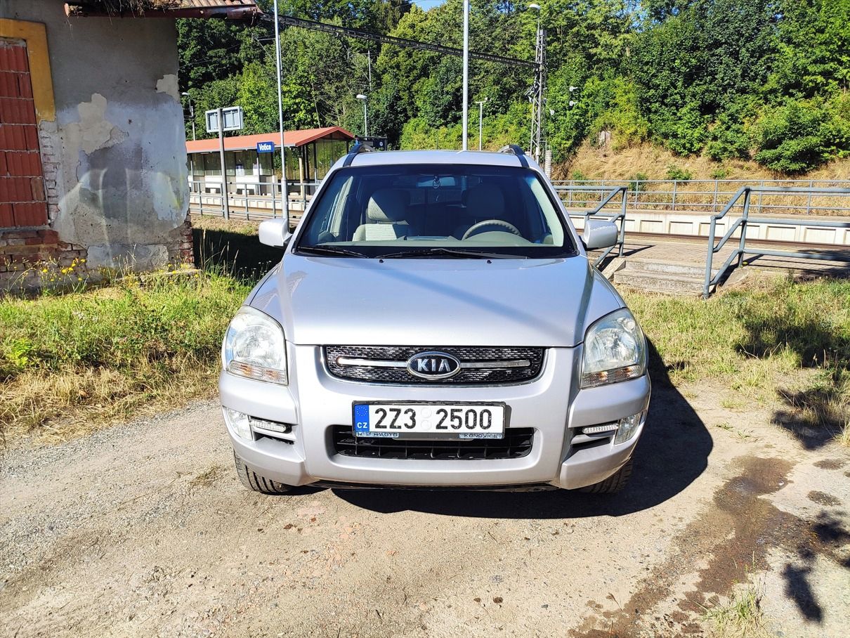 Kia Sportage, 4x4, 2.0 benzín 104 kW, LPG - fotka 2