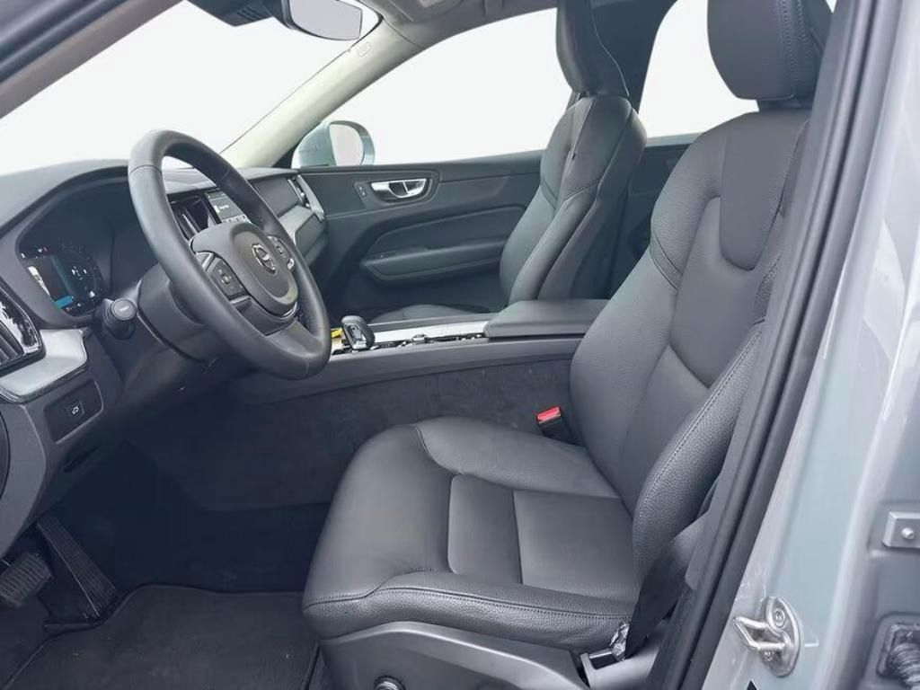 Volvo XC60, B5 B 2.0 AWD Core*Kamera*Navi* - fotka 5