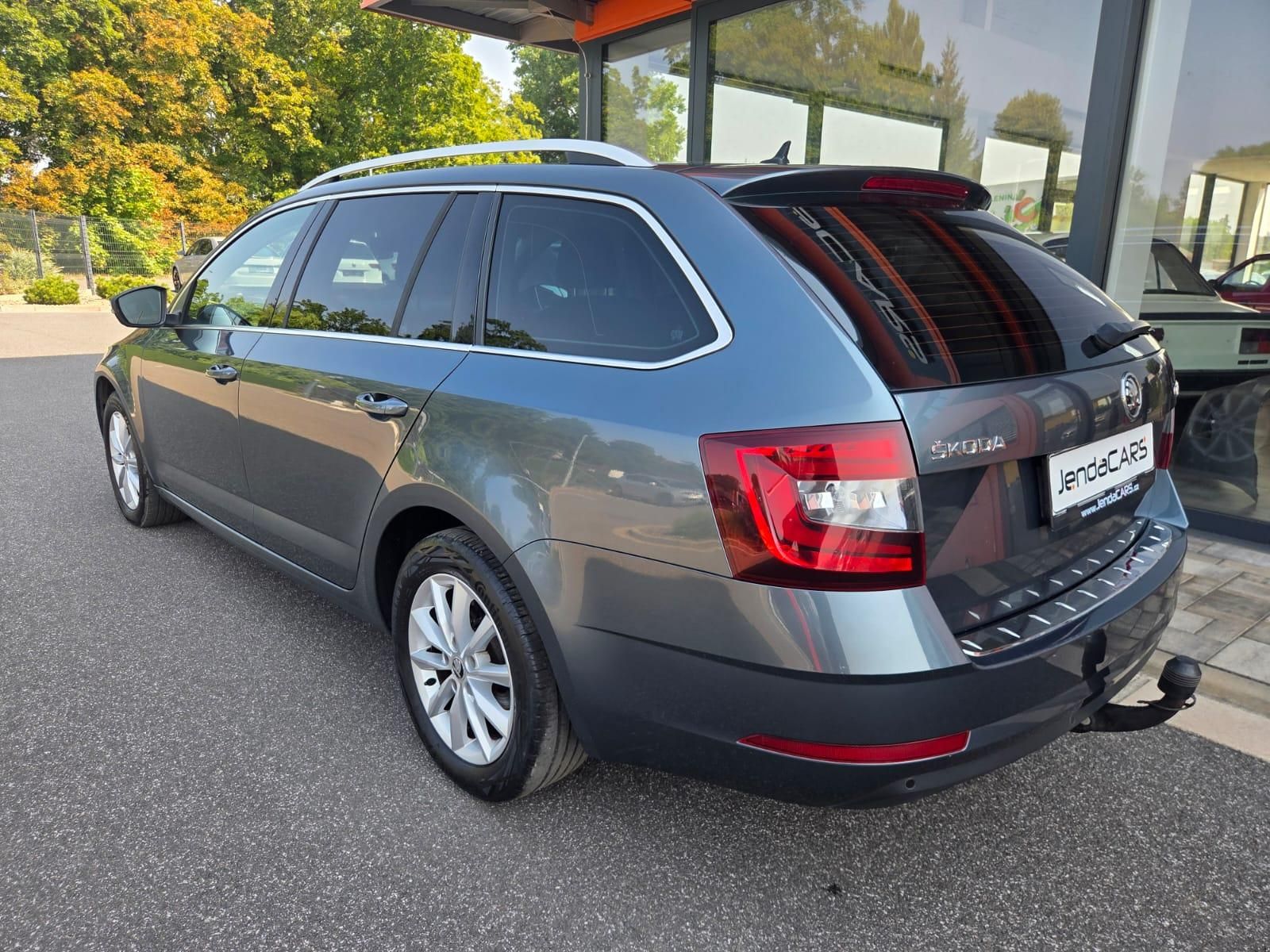 Škoda Octavia, 1.0 TSI DSG - fotka 4