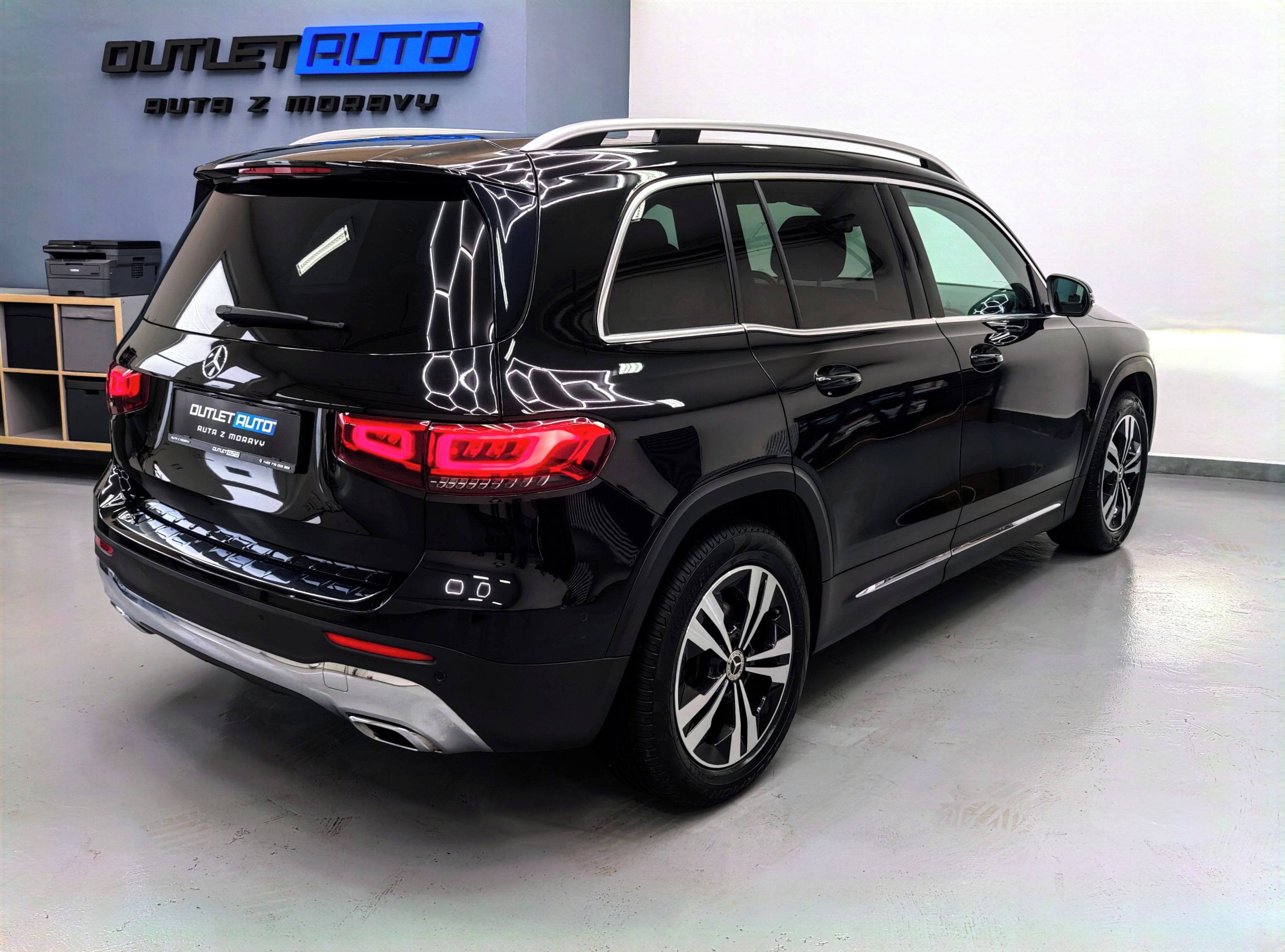 Mercedes-Benz GLB, 200D,4MATIC,8G,VÝBAVA,1.M, DPH - fotka 2