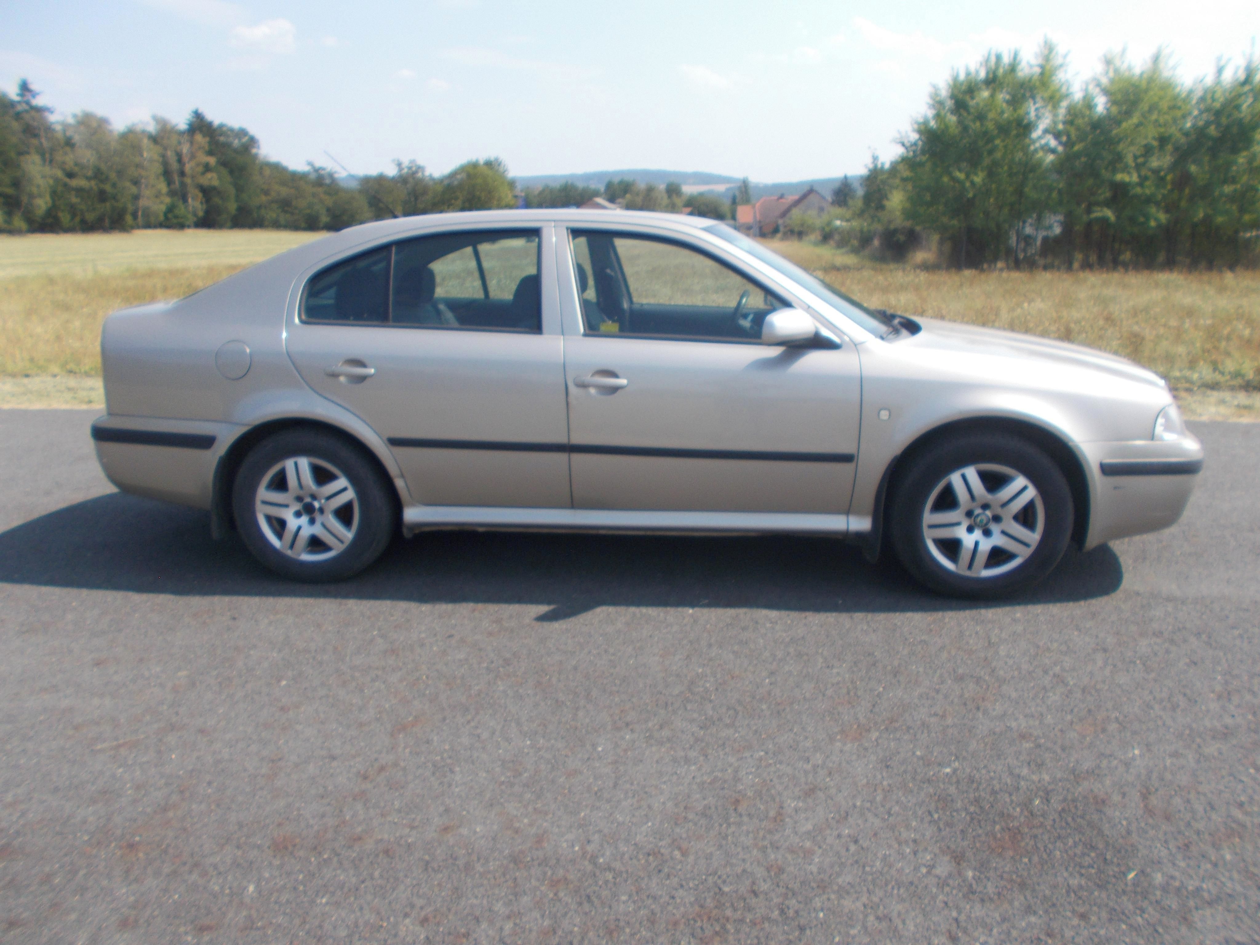 Škoda Octavia, 1,4 55KW - fotka 5