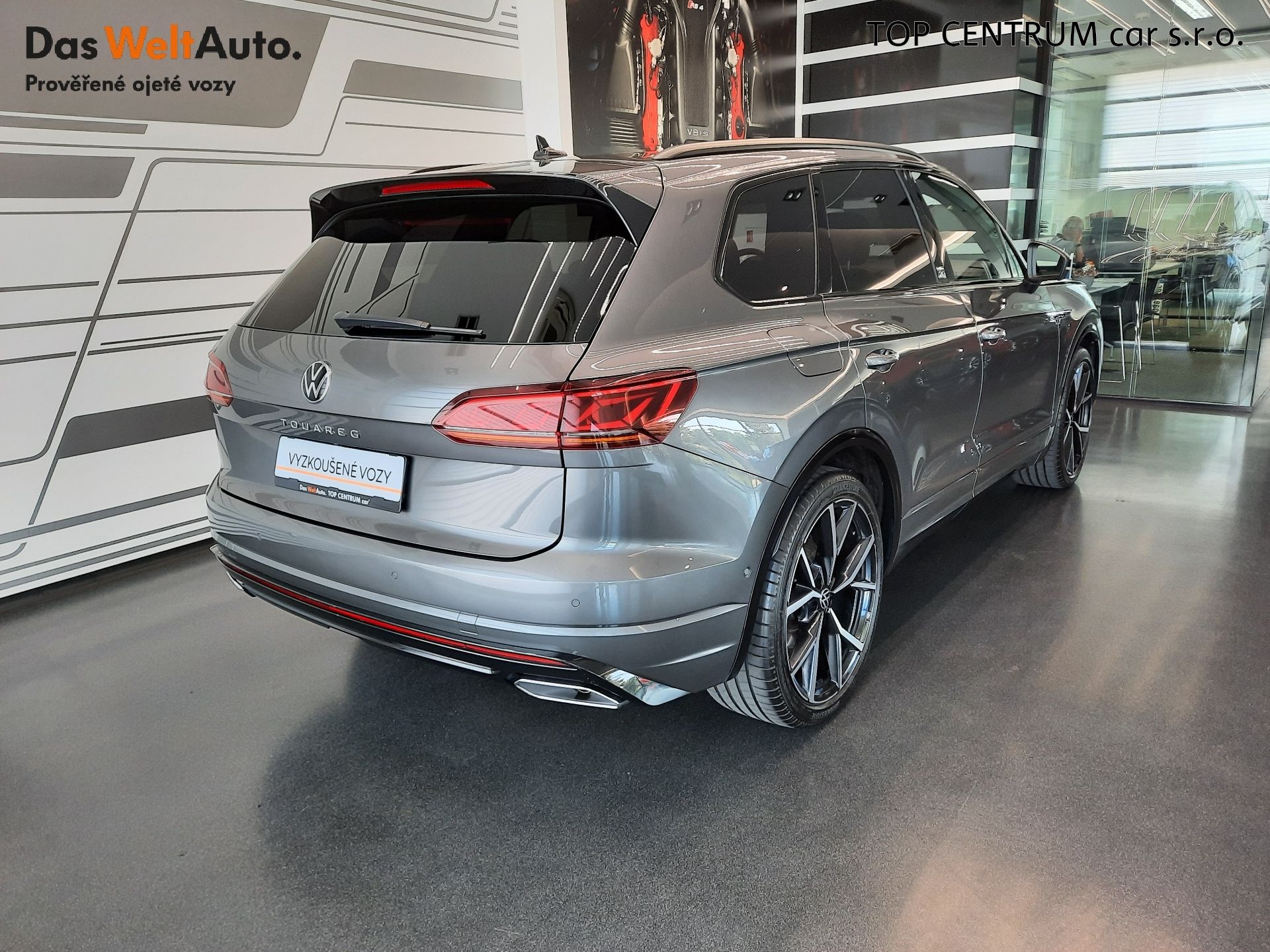 Volkswagen Touareg, R-Line 3.0 TDI 4Motion Edition - fotka 2