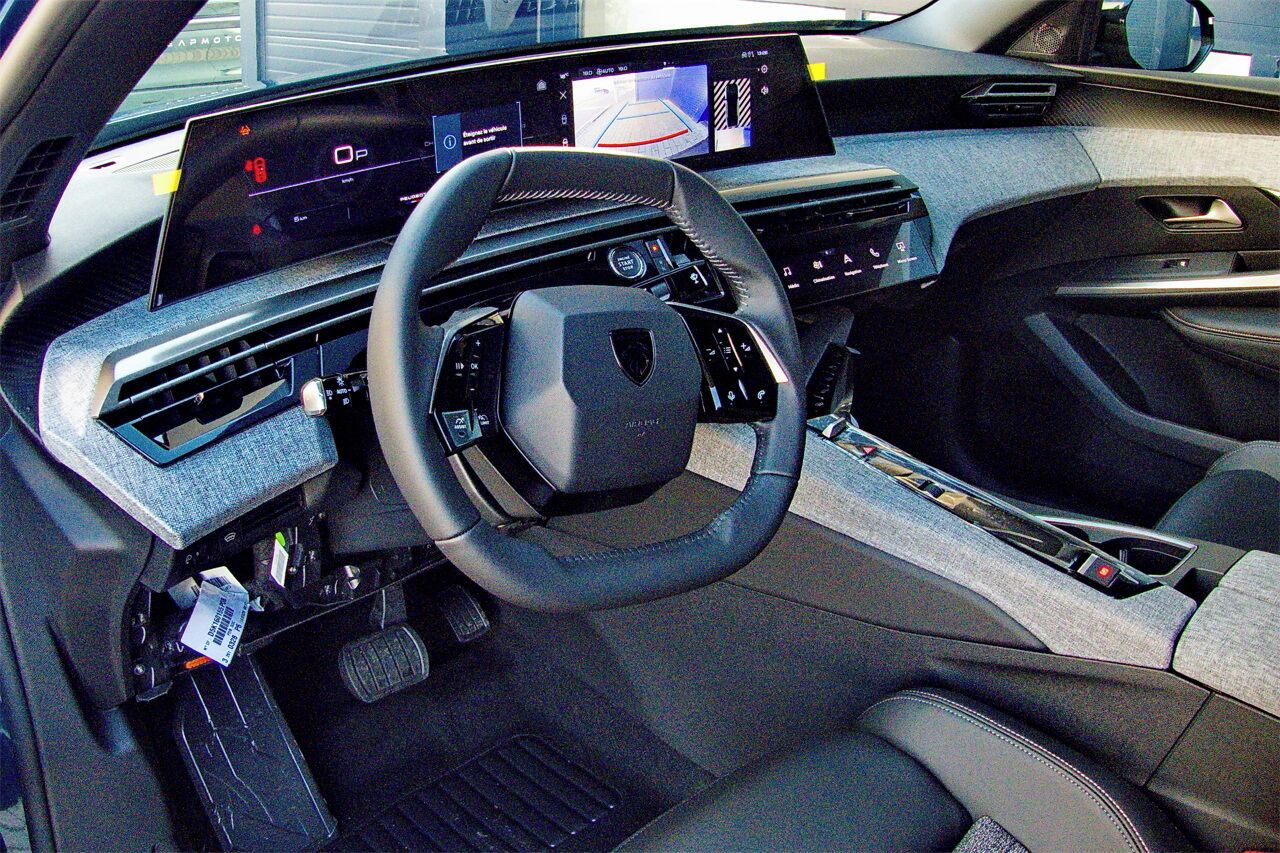 Peugeot 3008, ALLURE Hybrid 145 e-DCS6 - fotka 4