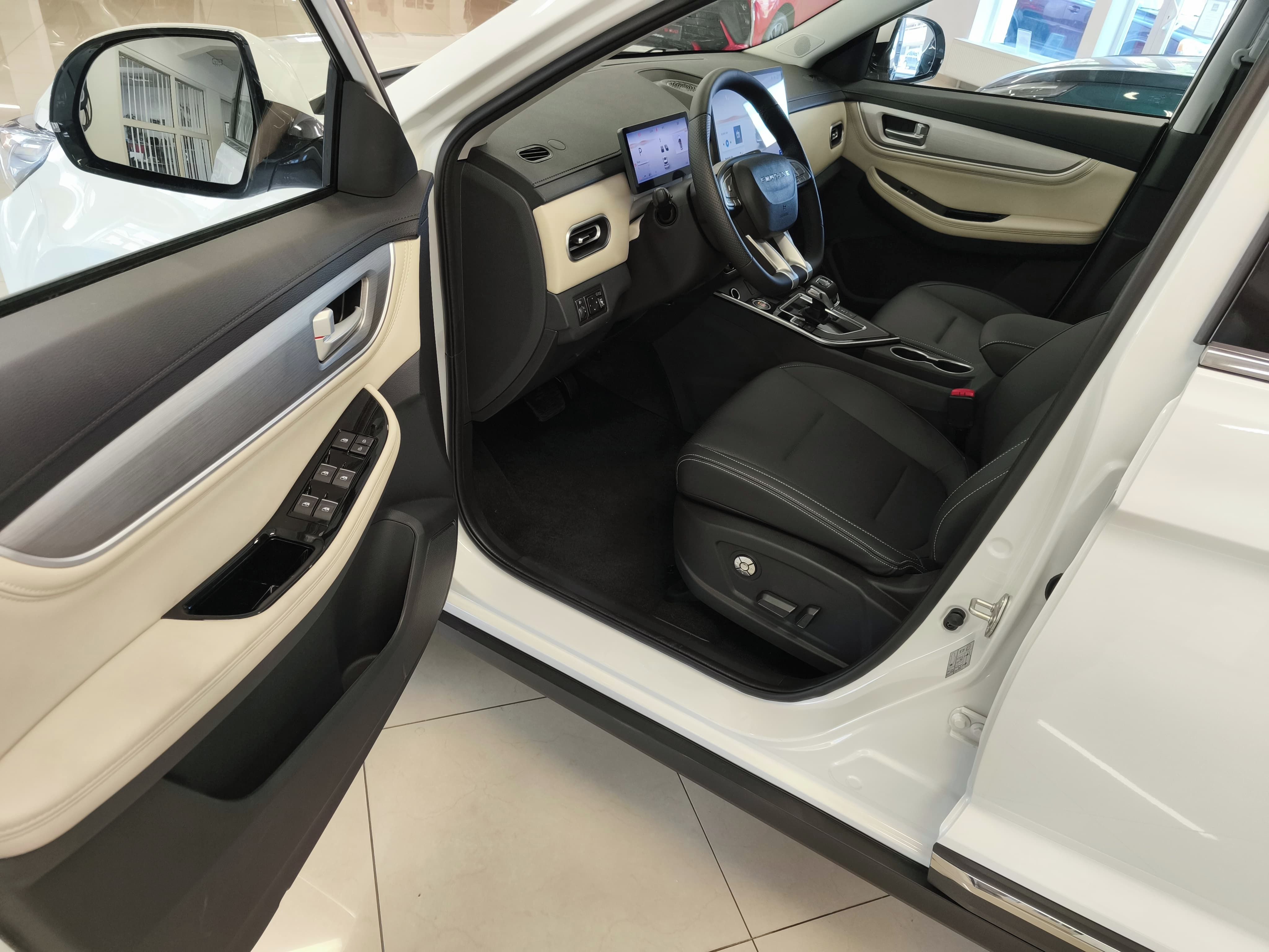 Dongfeng T5, Exclusive - rozšířená záruka - fotka 6