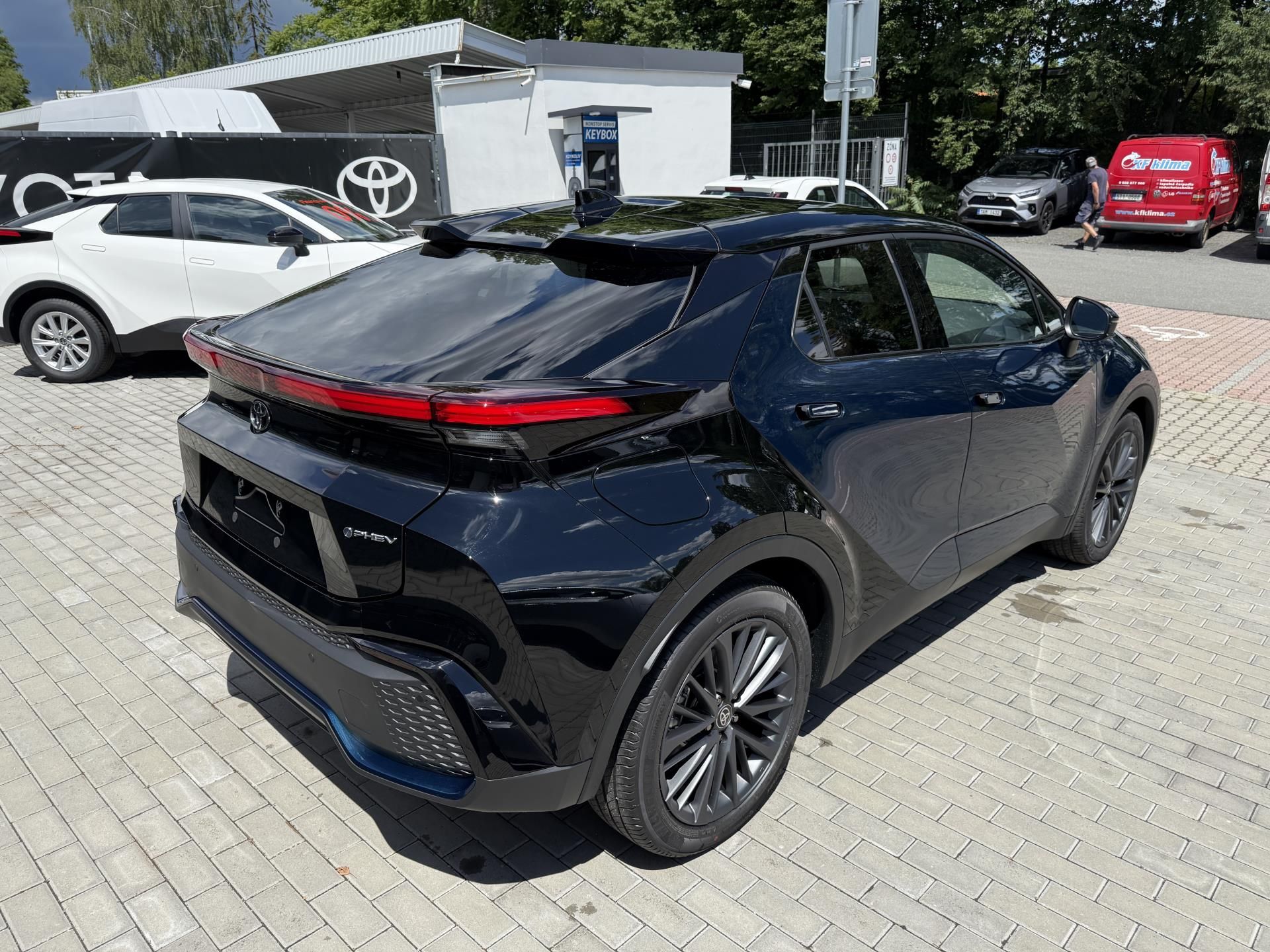 Toyota C-HR, 2.0 PHEV TOKYO EDITION - fotka 6