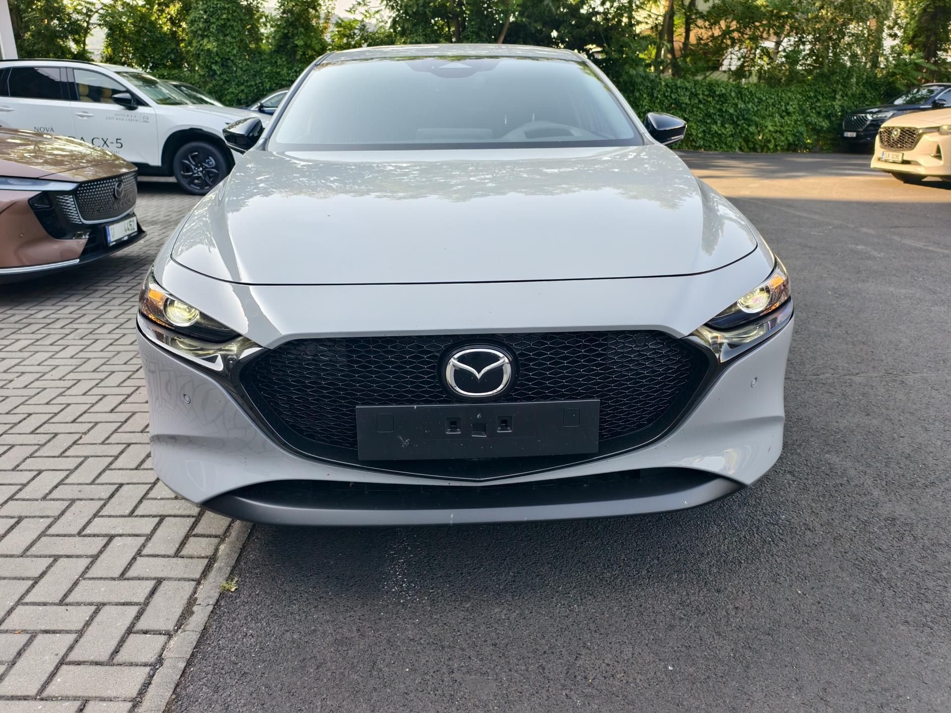 Mazda 3, 2.5i new. HOMURA 2027 - fotka 5