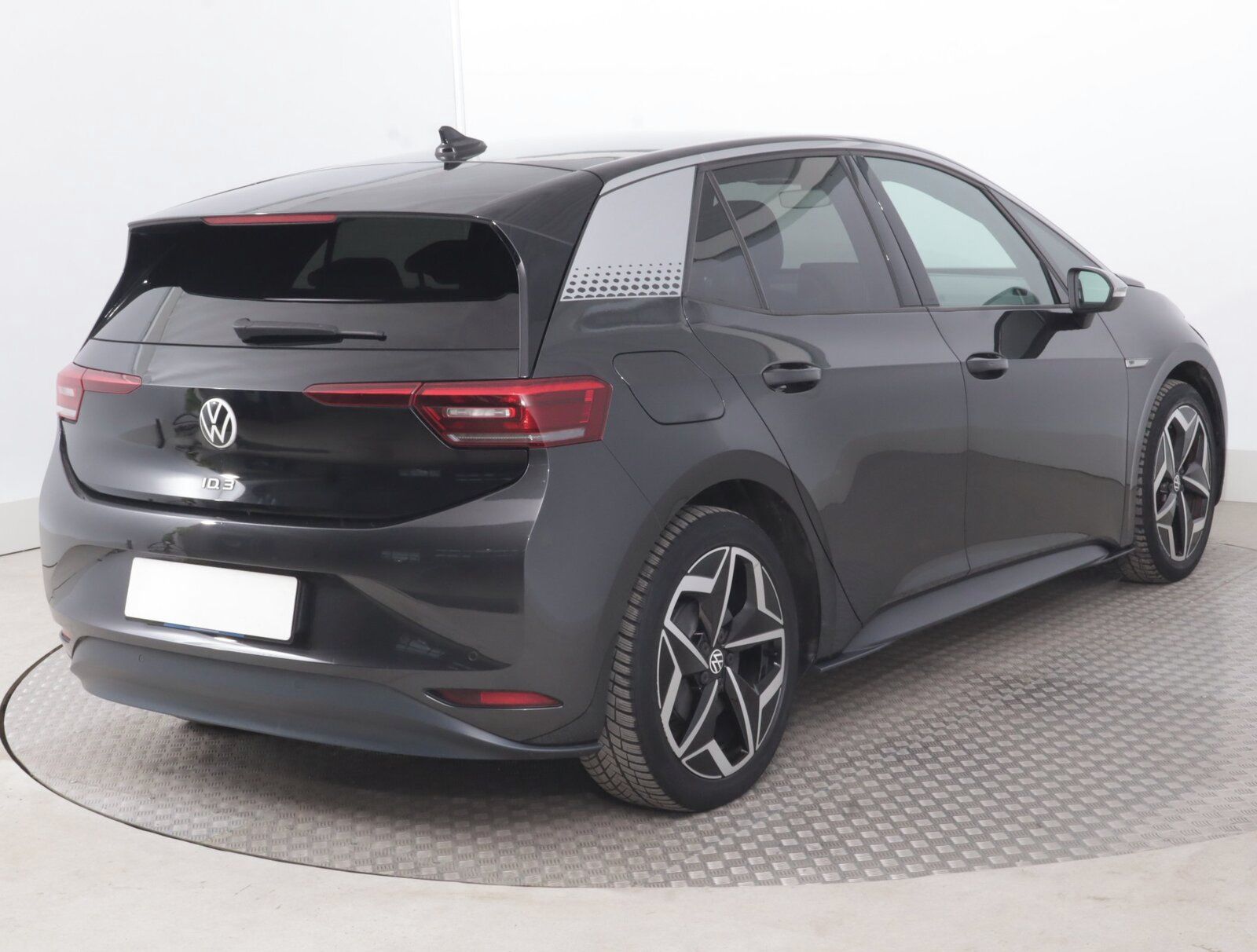 Volkswagen ID.3, Pro (62 kWh), SoH 88% - fotka 5